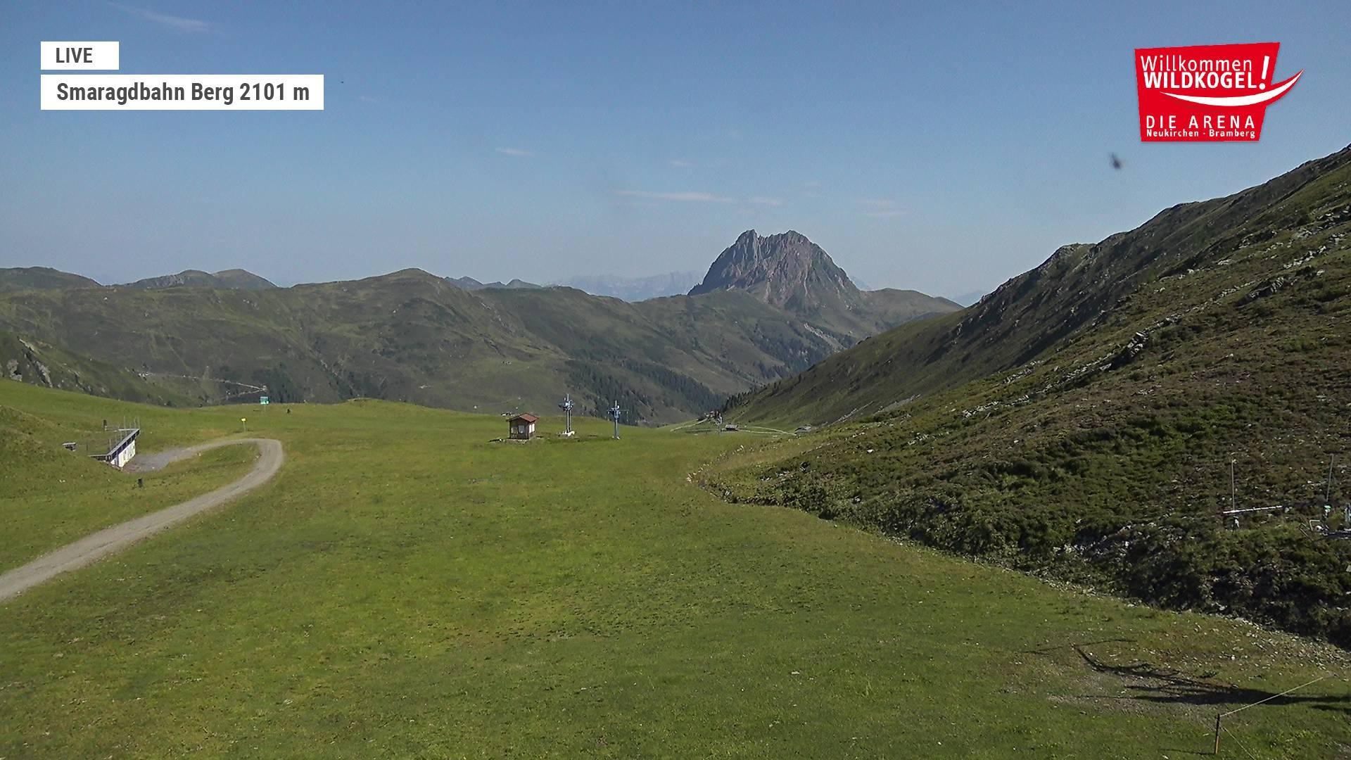 Archived image Webcam Top station Smaragdbahn gondola