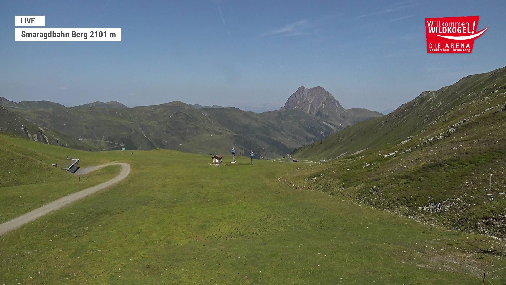 Archived image Webcam Top station Smaragdbahn gondola