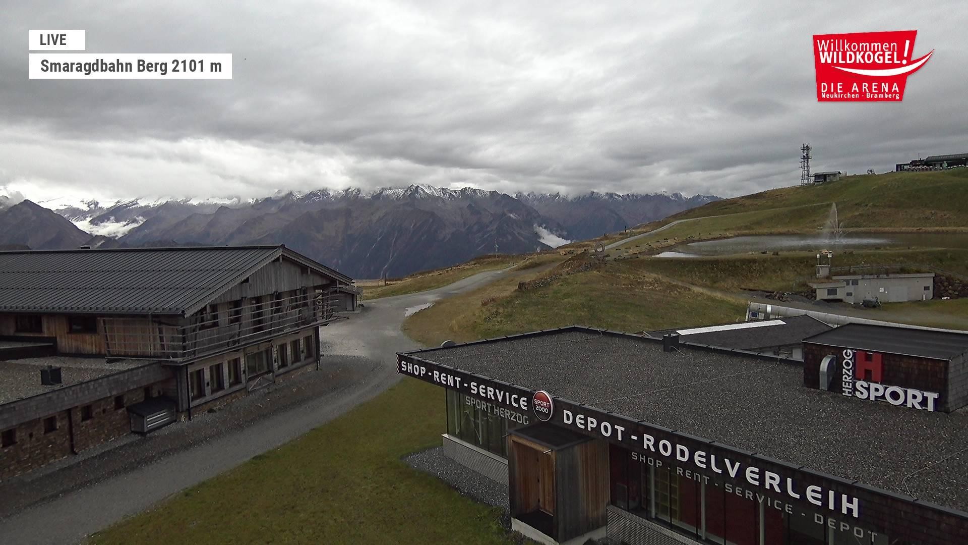 Archived image Webcam Top station Smaragdbahn gondola