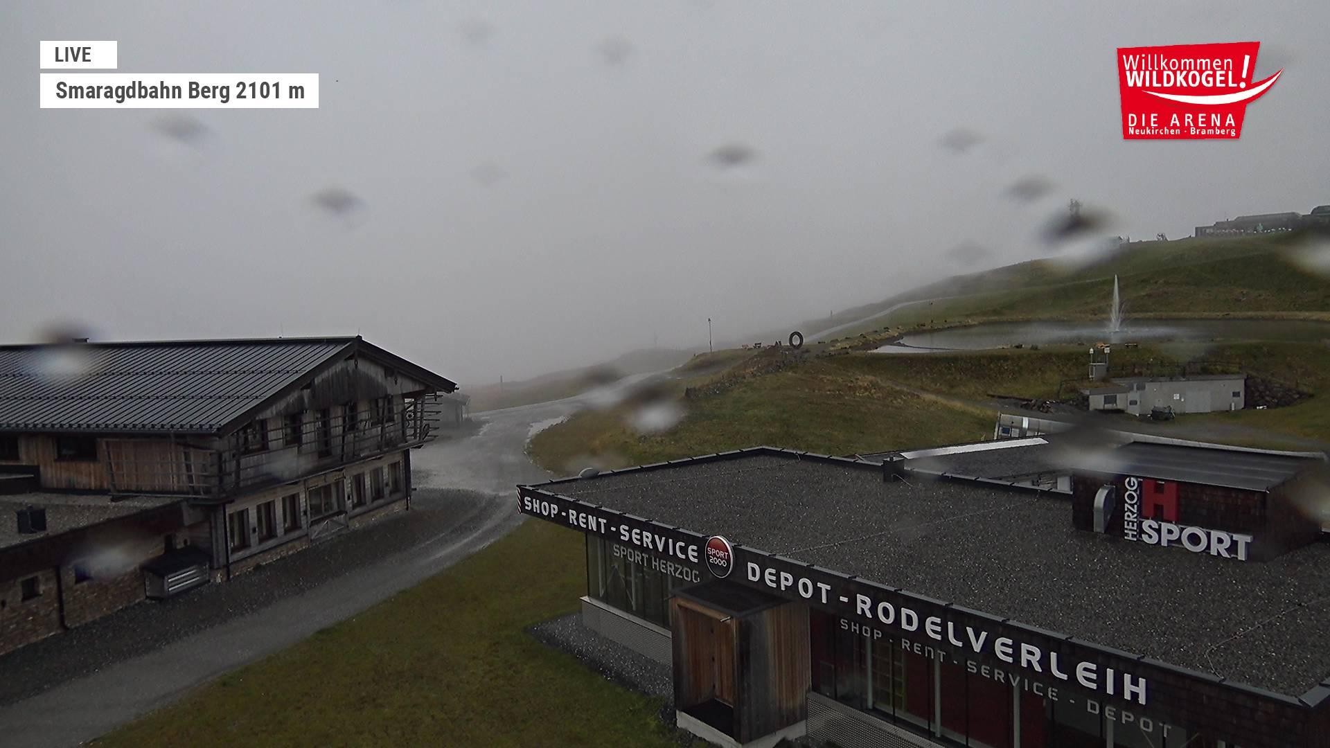 Archived image Webcam Top station Smaragdbahn gondola