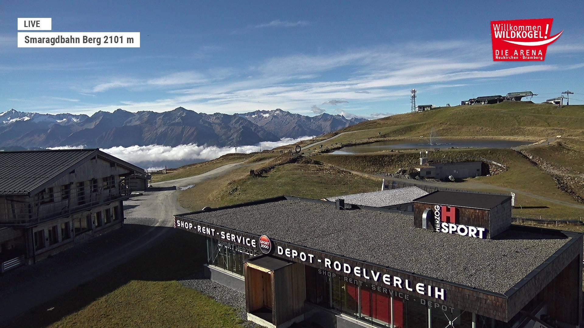 Archived image Webcam Top station Smaragdbahn gondola