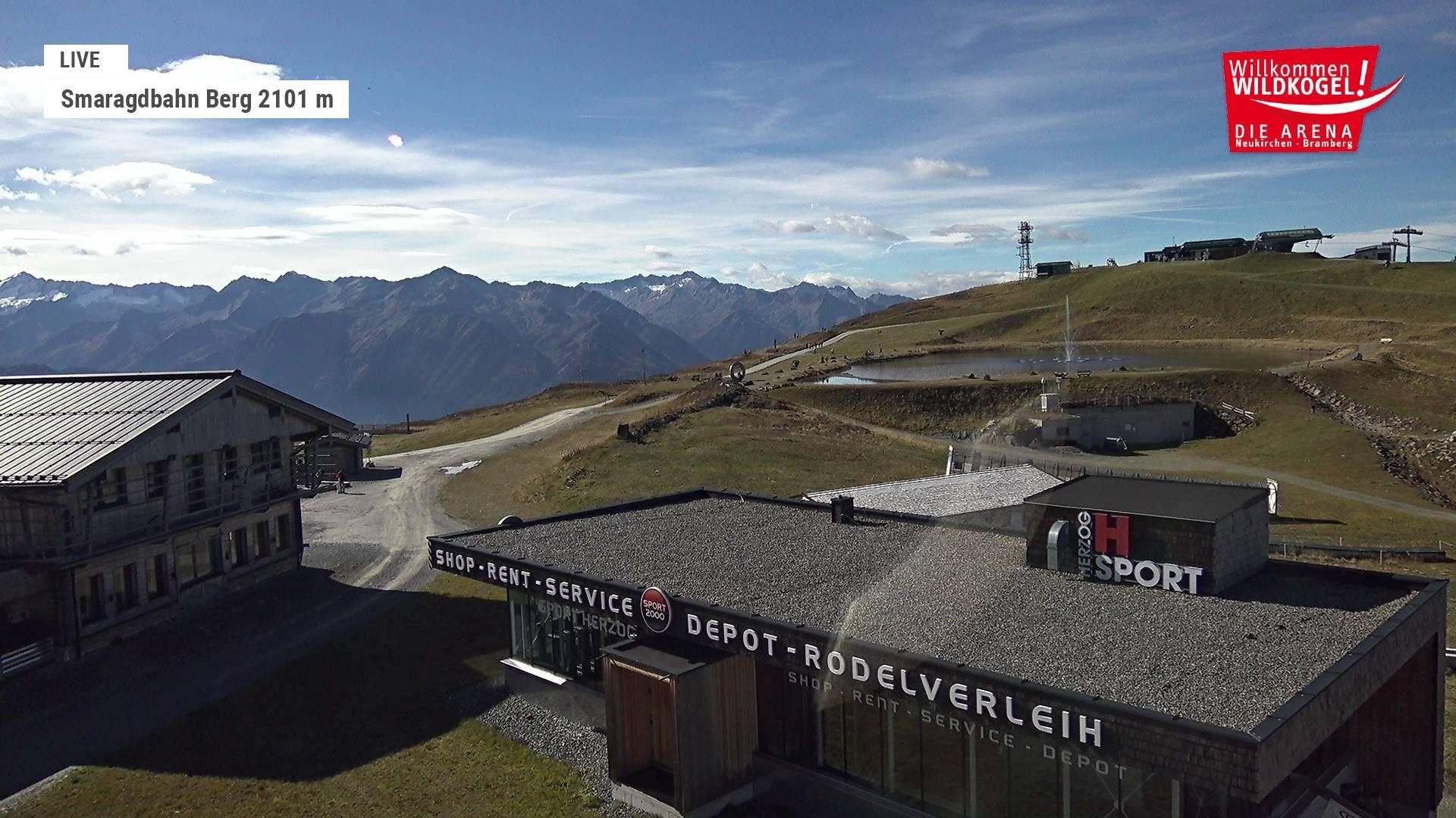 Archived image Webcam Top station Smaragdbahn gondola