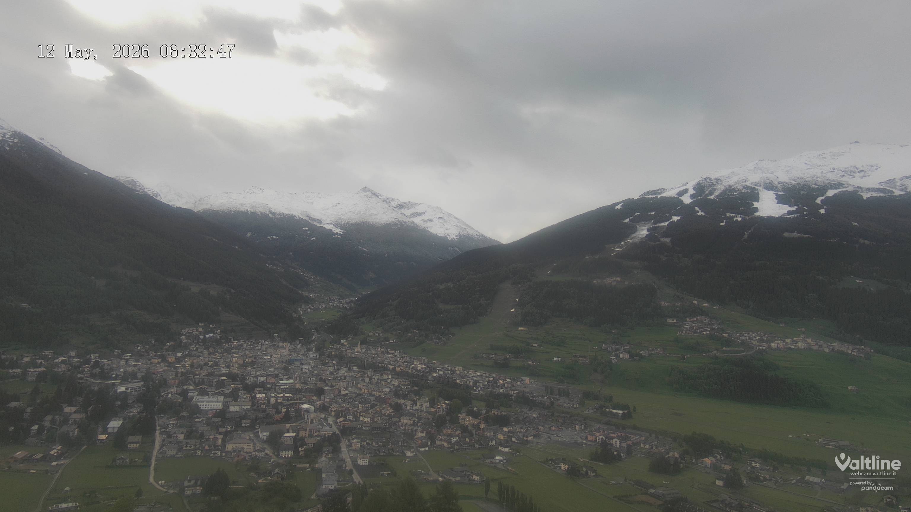 Archiv Foto Webcam Panoramablick Bormio, Lombardei
