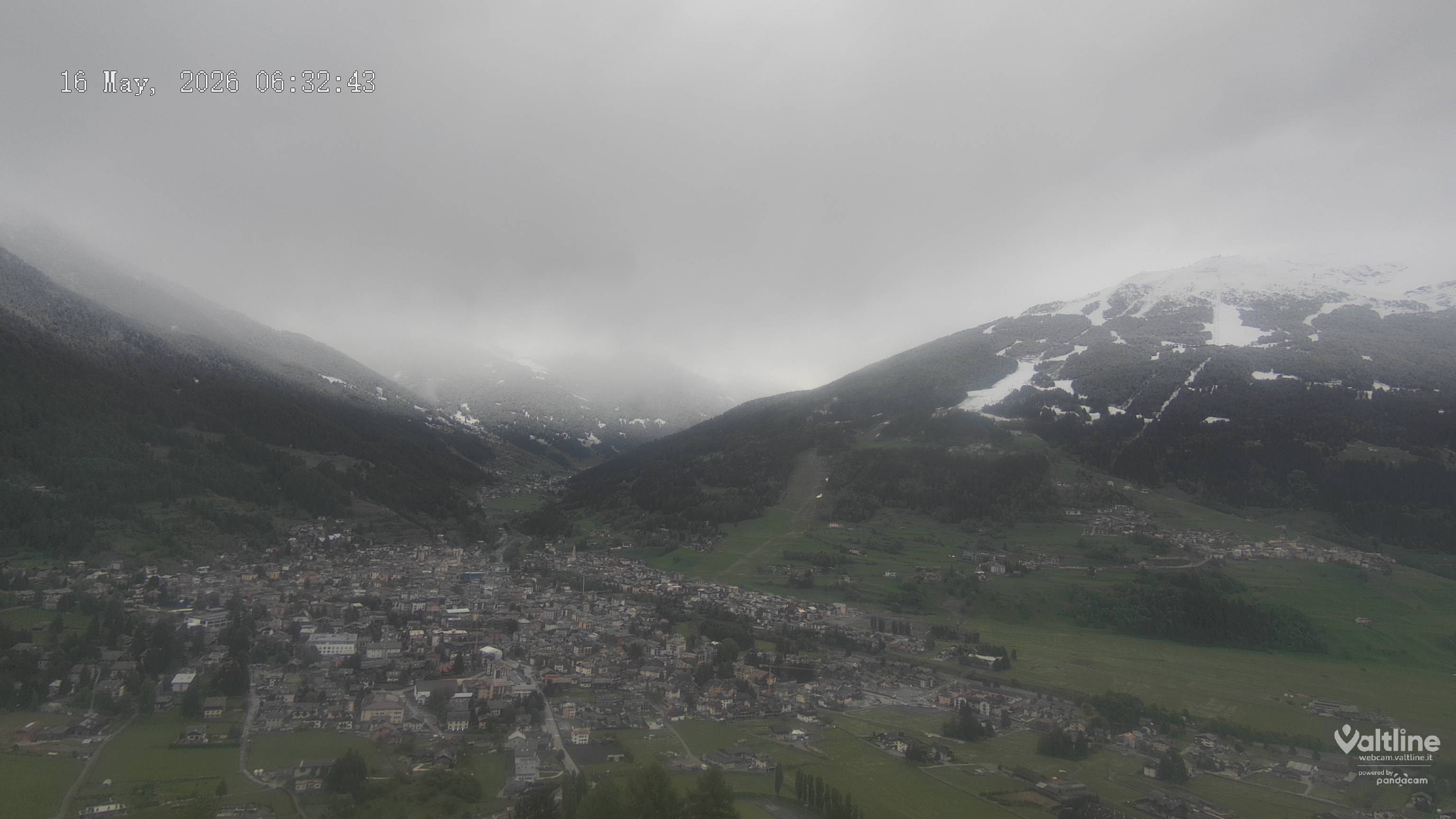 Archiv Foto Webcam Panoramablick Bormio, Lombardei