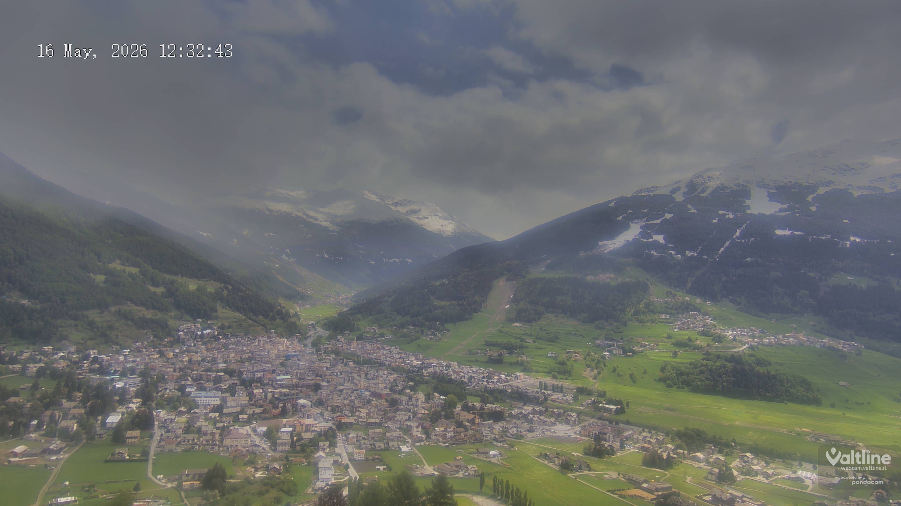 Archiv Foto Webcam Panoramablick Bormio, Lombardei