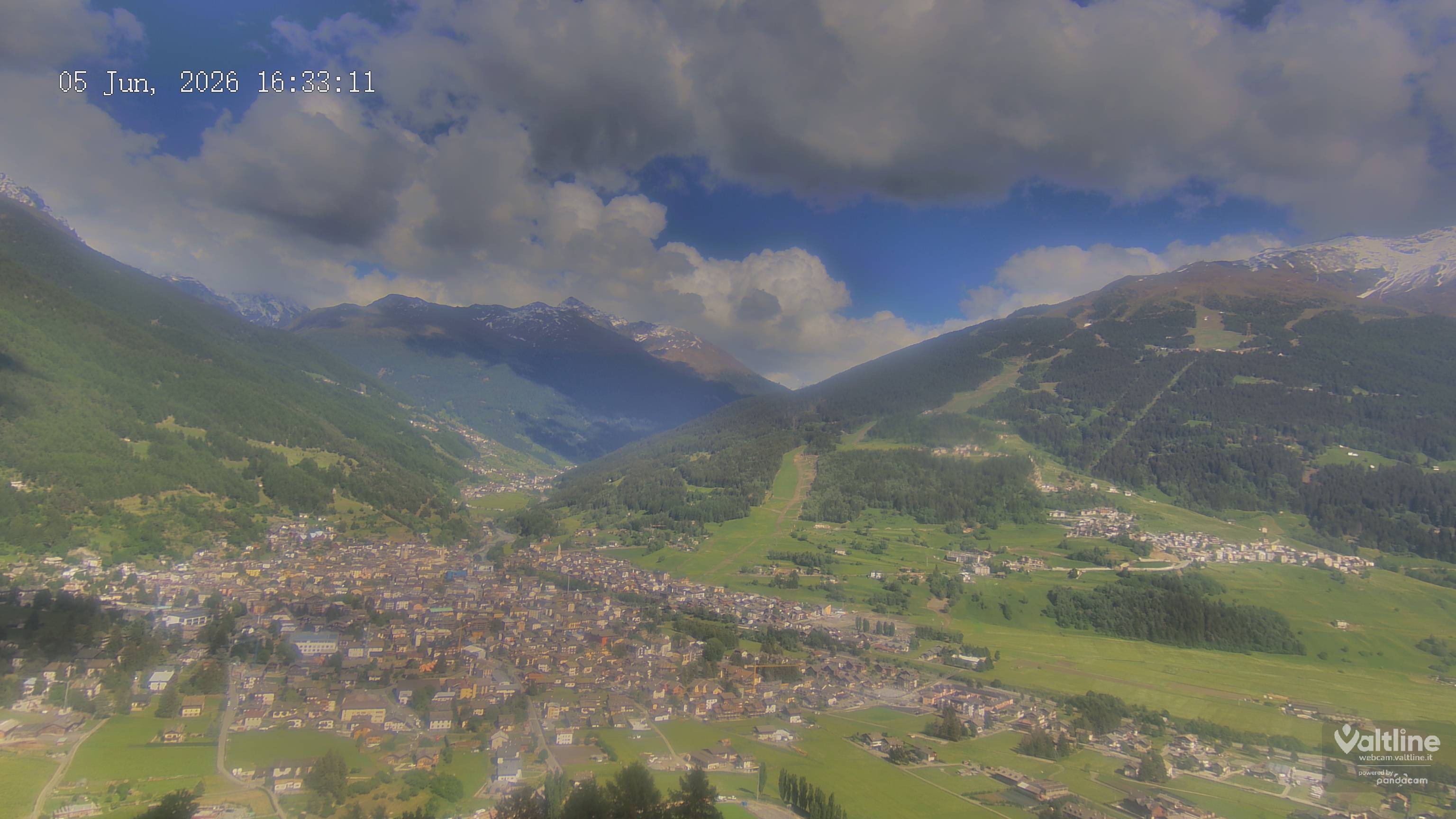 Archiv Foto Webcam Panoramablick Bormio, Lombardei