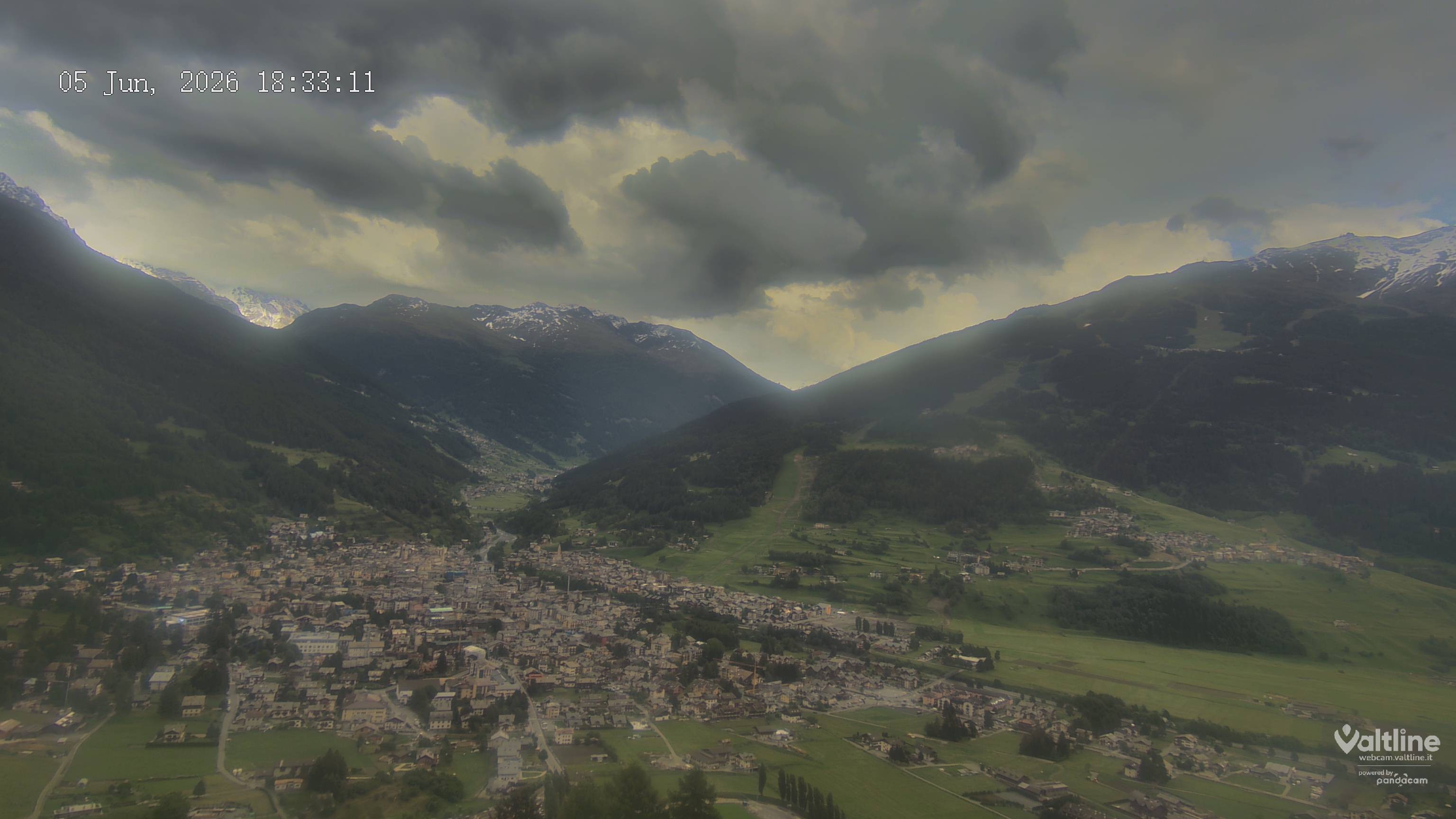 Archiv Foto Webcam Panoramablick Bormio, Lombardei