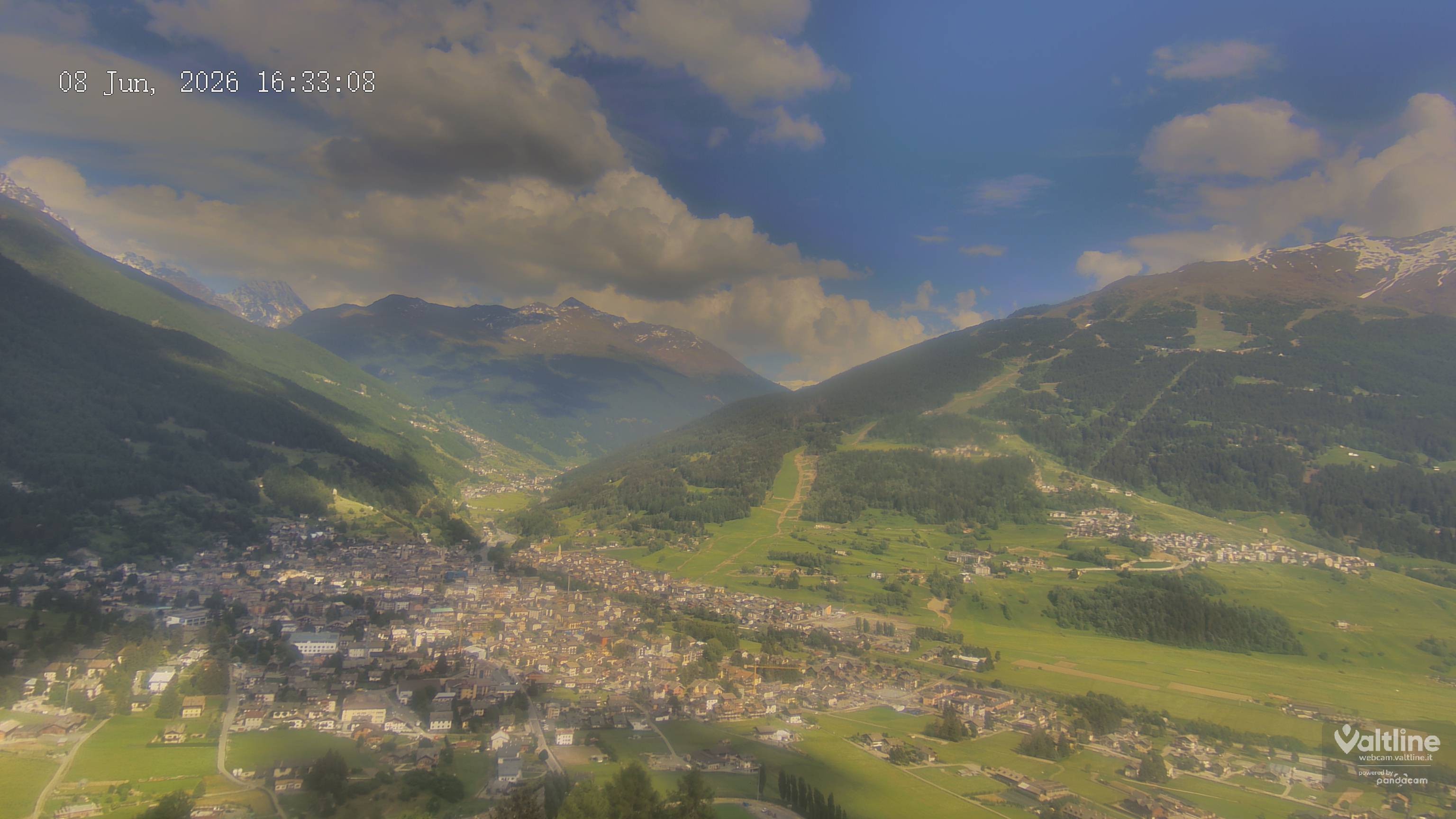 Archiv Foto Webcam Panoramablick Bormio, Lombardei