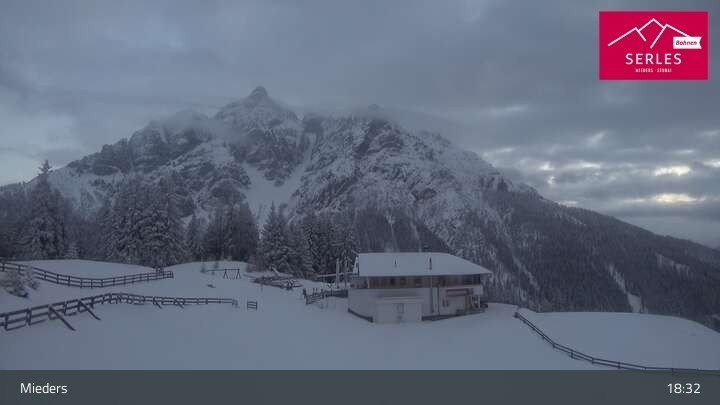 Archiv Foto Webcam Mieders: Rundblick von Bergstation Koppeneck