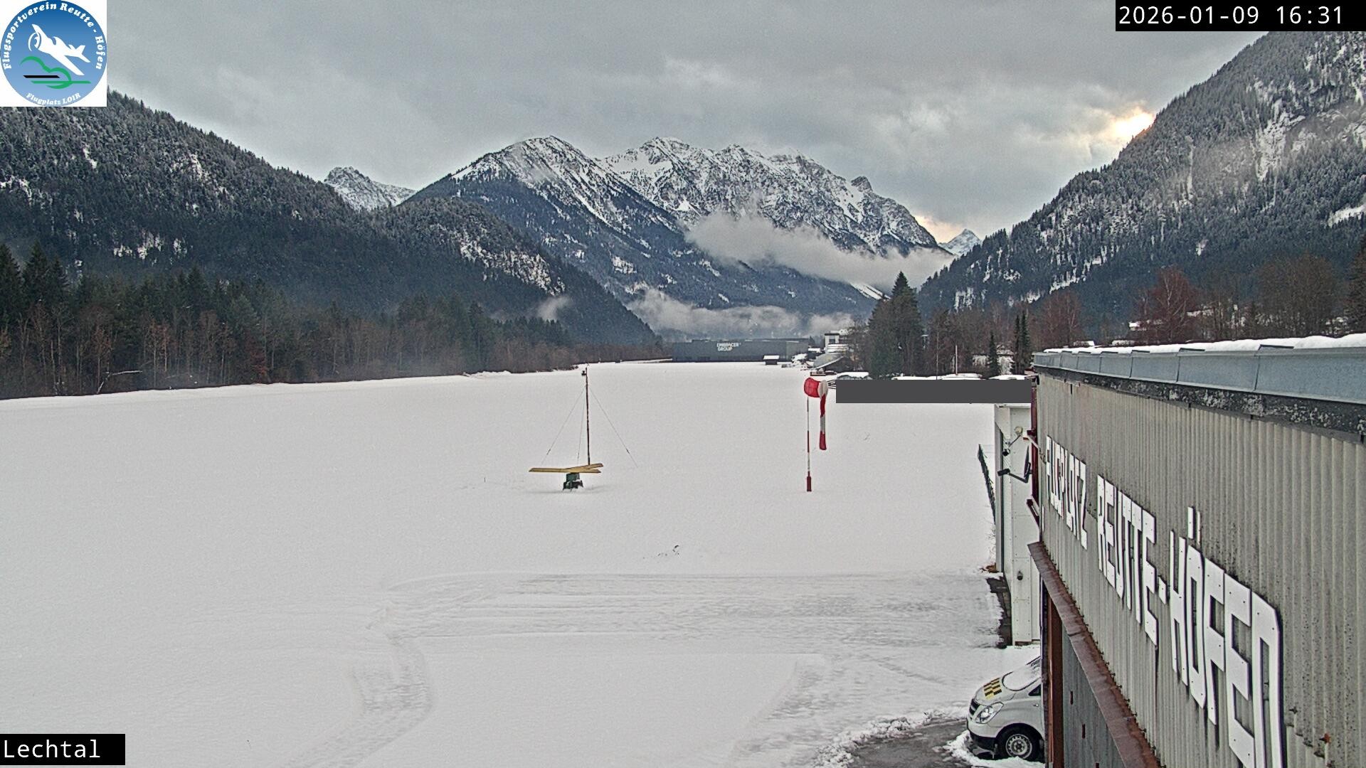 Archiv Foto Webcam Flugplatz Höfen, Tirol
