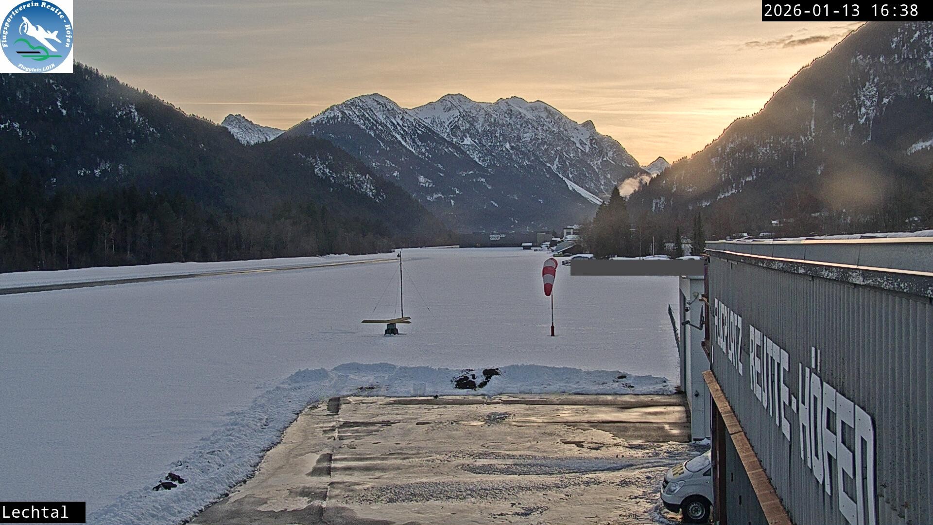 Archiv Foto Webcam Flugplatz Höfen, Tirol