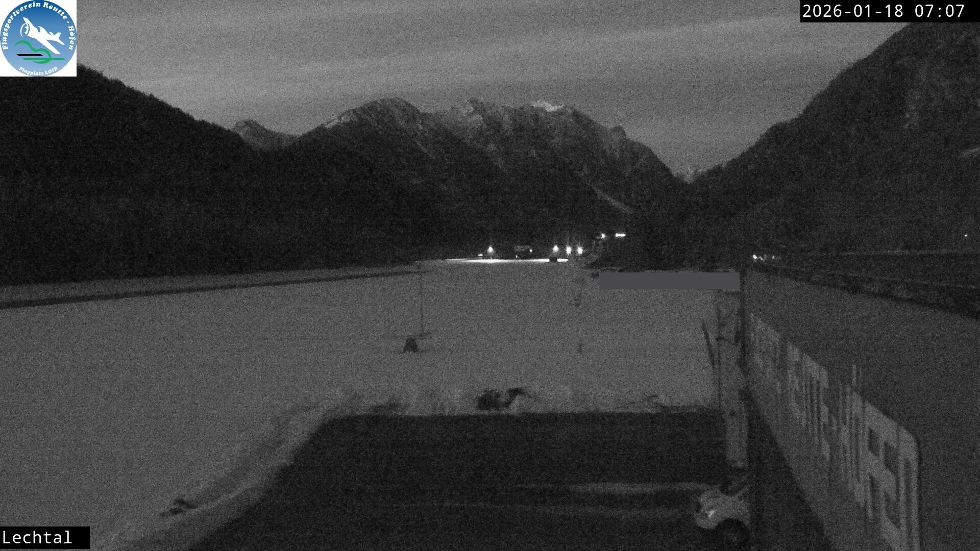 Archiv Foto Webcam Flugplatz Höfen, Tirol