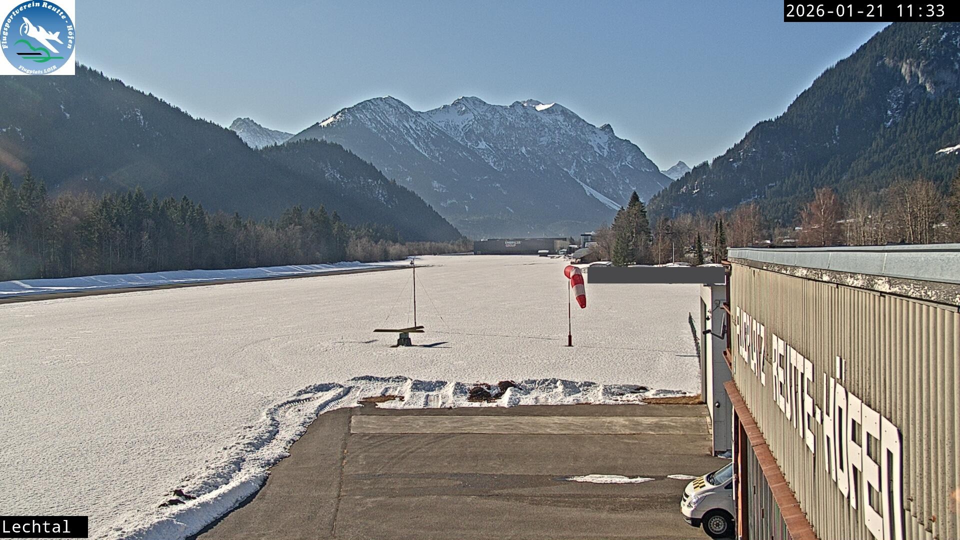 Archived image Webcam Hoefen airport, Tyrol