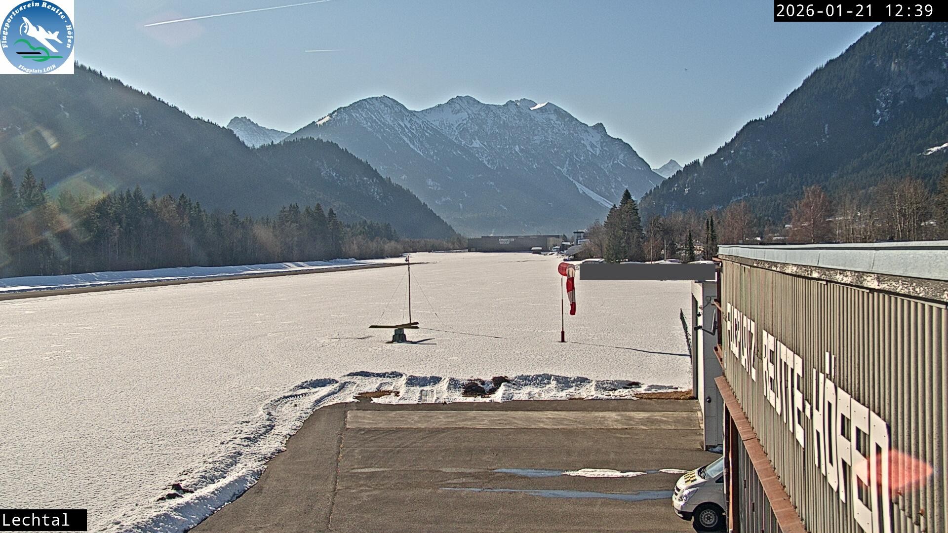 Archived image Webcam Hoefen airport, Tyrol