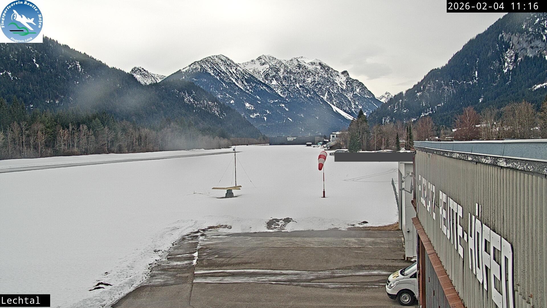 Archived image Webcam Hoefen airport, Tyrol