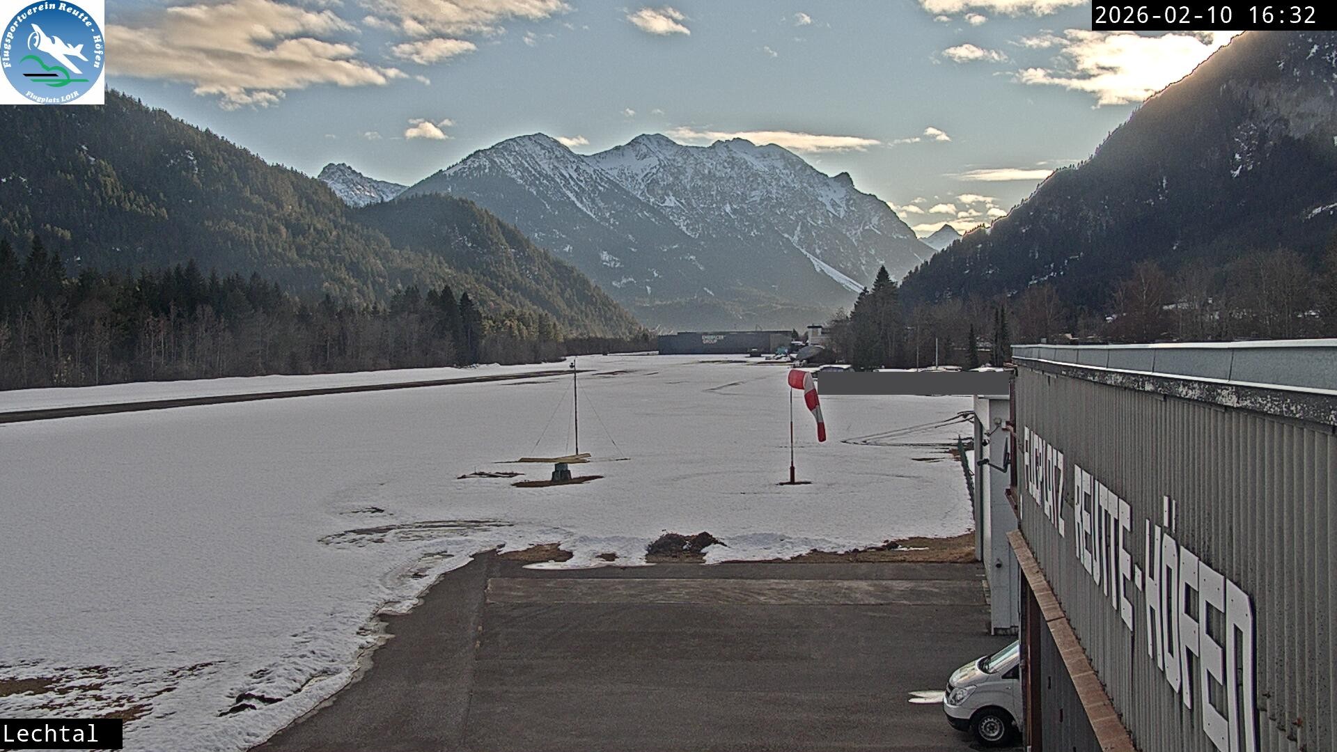 Archiv Foto Webcam Flugplatz Höfen, Tirol