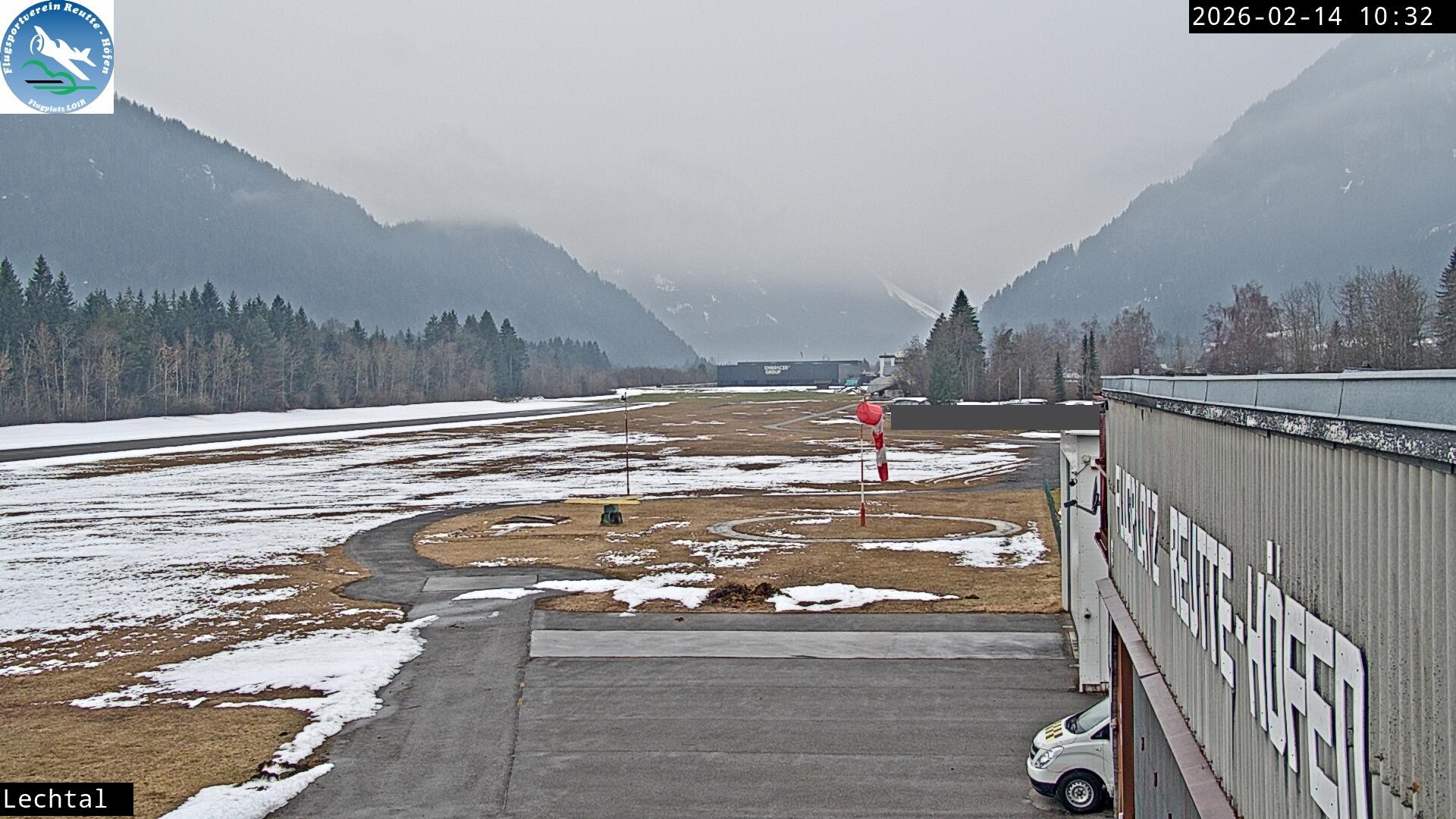 Archived image Webcam Hoefen airport, Tyrol