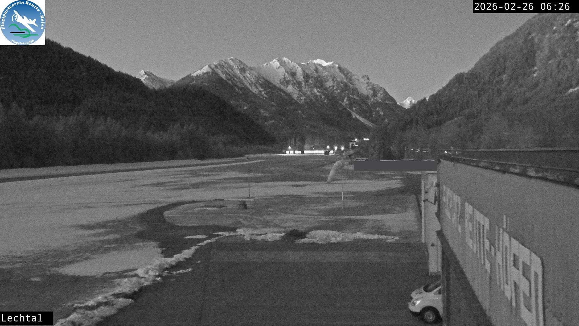 Archiv Foto Webcam Flugplatz Höfen, Tirol