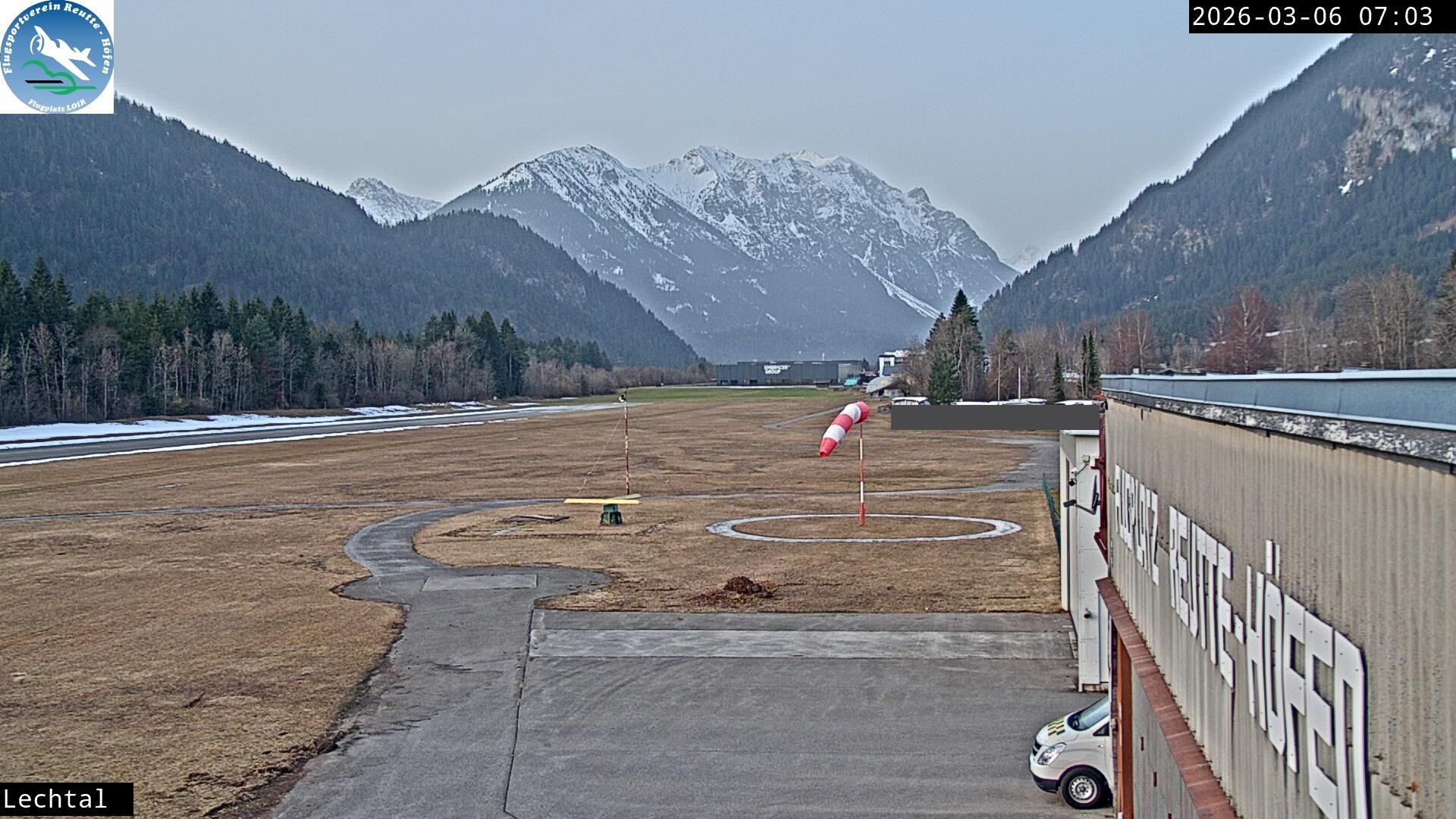 Archiv Foto Webcam Flugplatz Höfen, Tirol