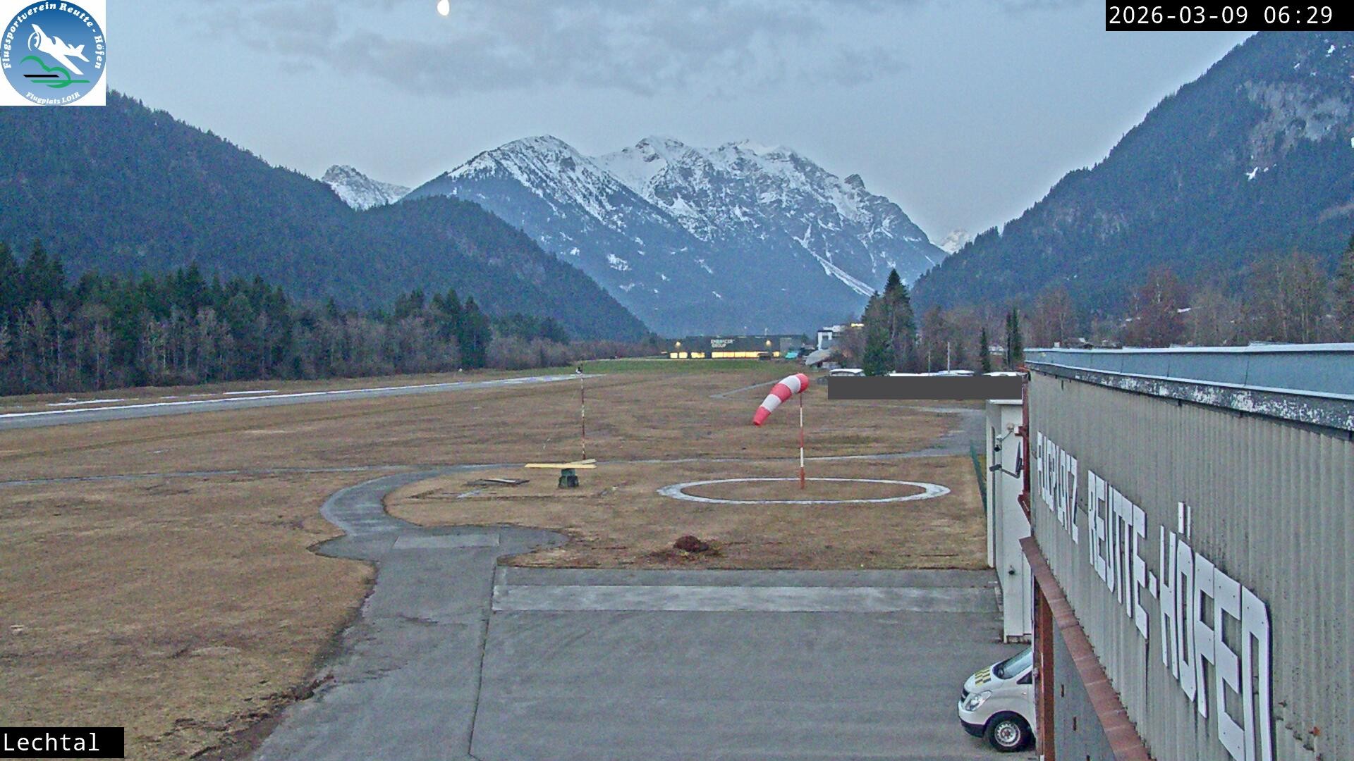 Archiv Foto Webcam Flugplatz Höfen, Tirol