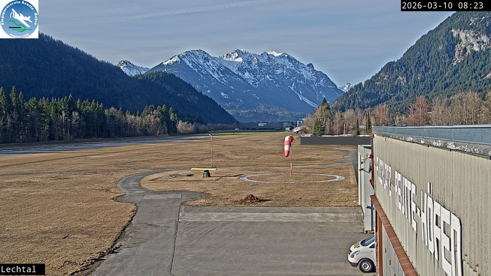 Archived image Webcam Hoefen airport, Tyrol