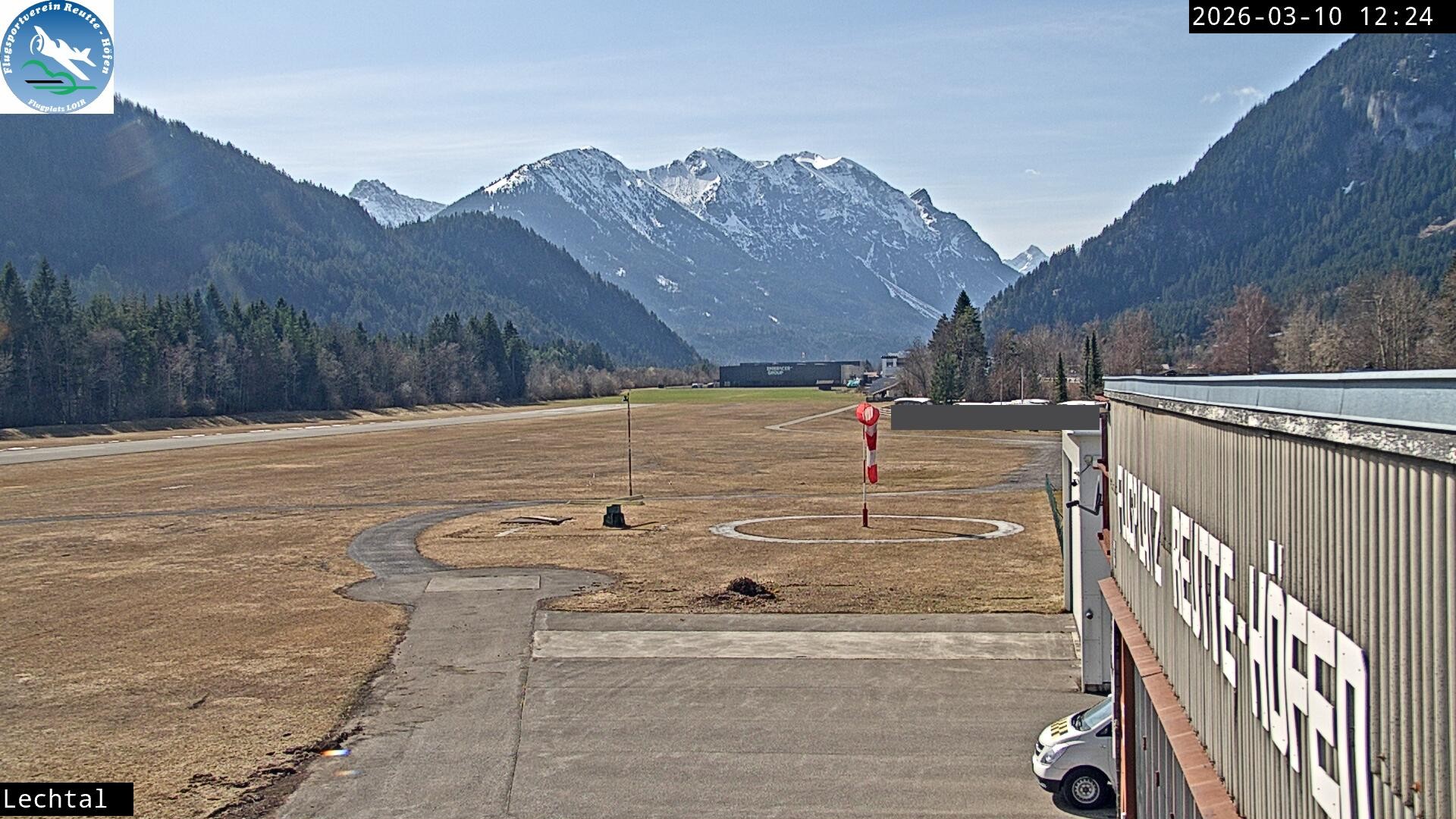 Archived image Webcam Hoefen airport, Tyrol