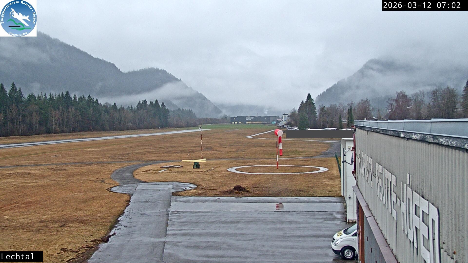 Archived image Webcam Hoefen airport, Tyrol