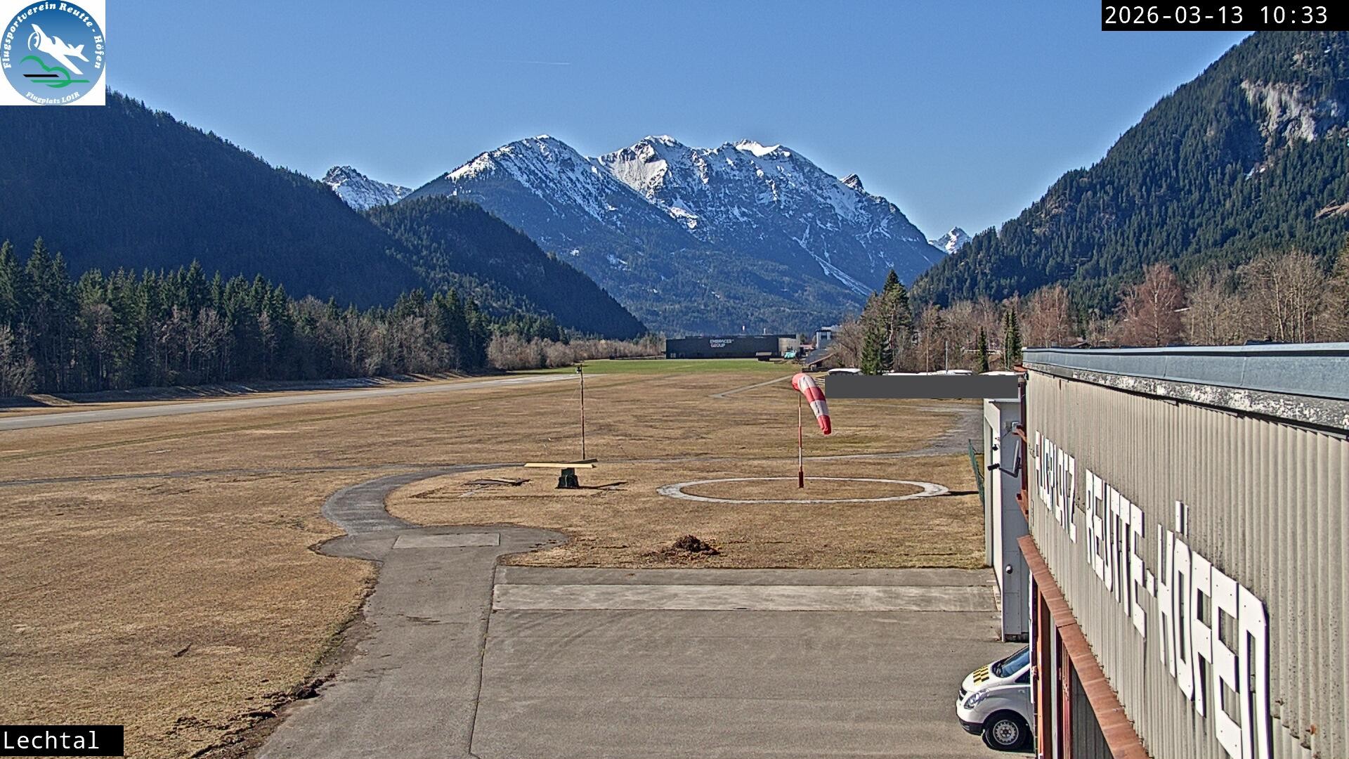 Archived image Webcam Hoefen airport, Tyrol