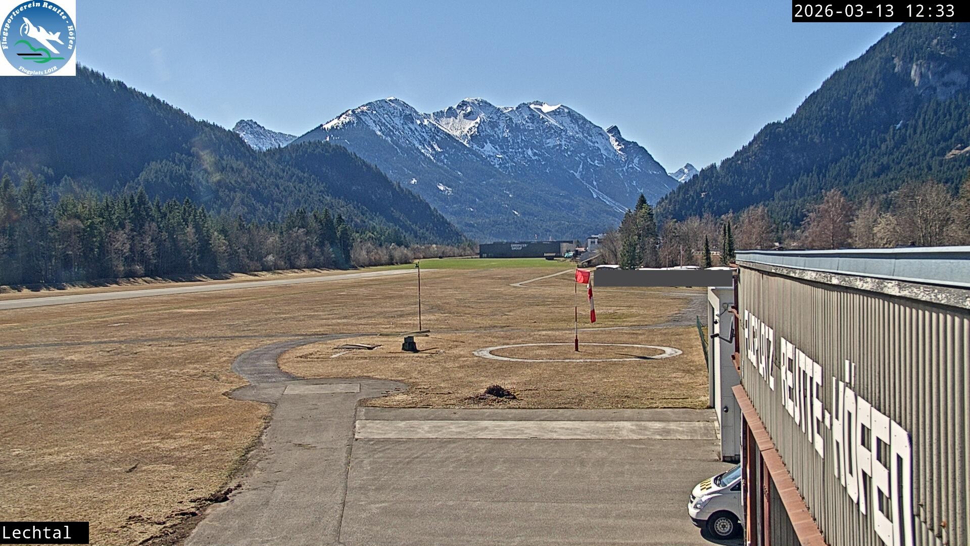 Archived image Webcam Hoefen airport, Tyrol