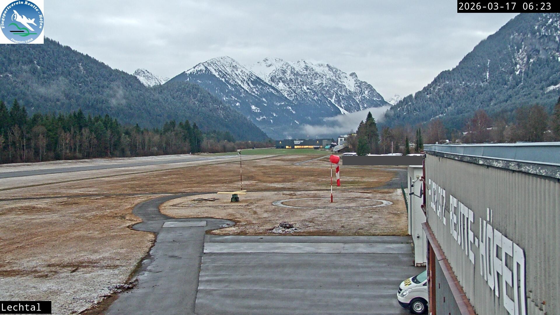 Archiv Foto Webcam Flugplatz Höfen, Tirol