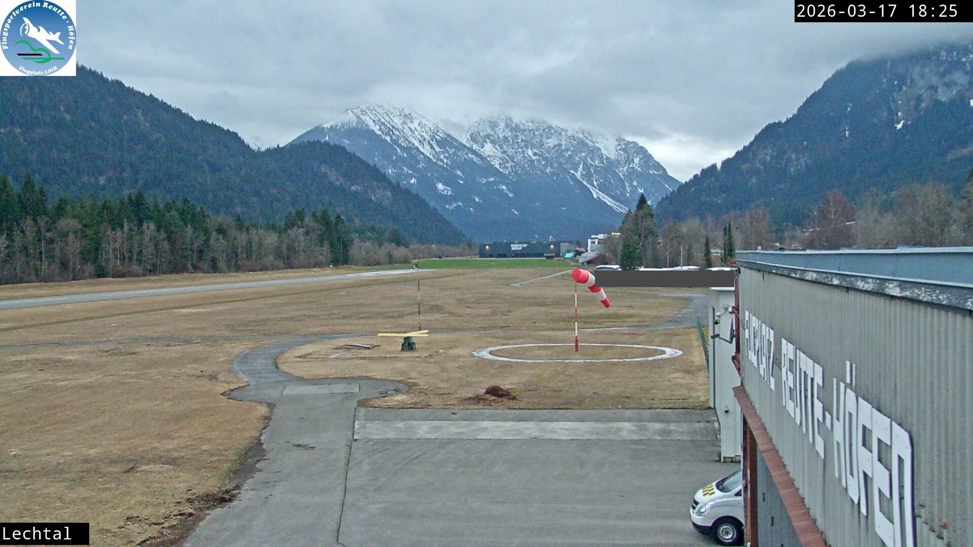 Archiv Foto Webcam Flugplatz Höfen, Tirol