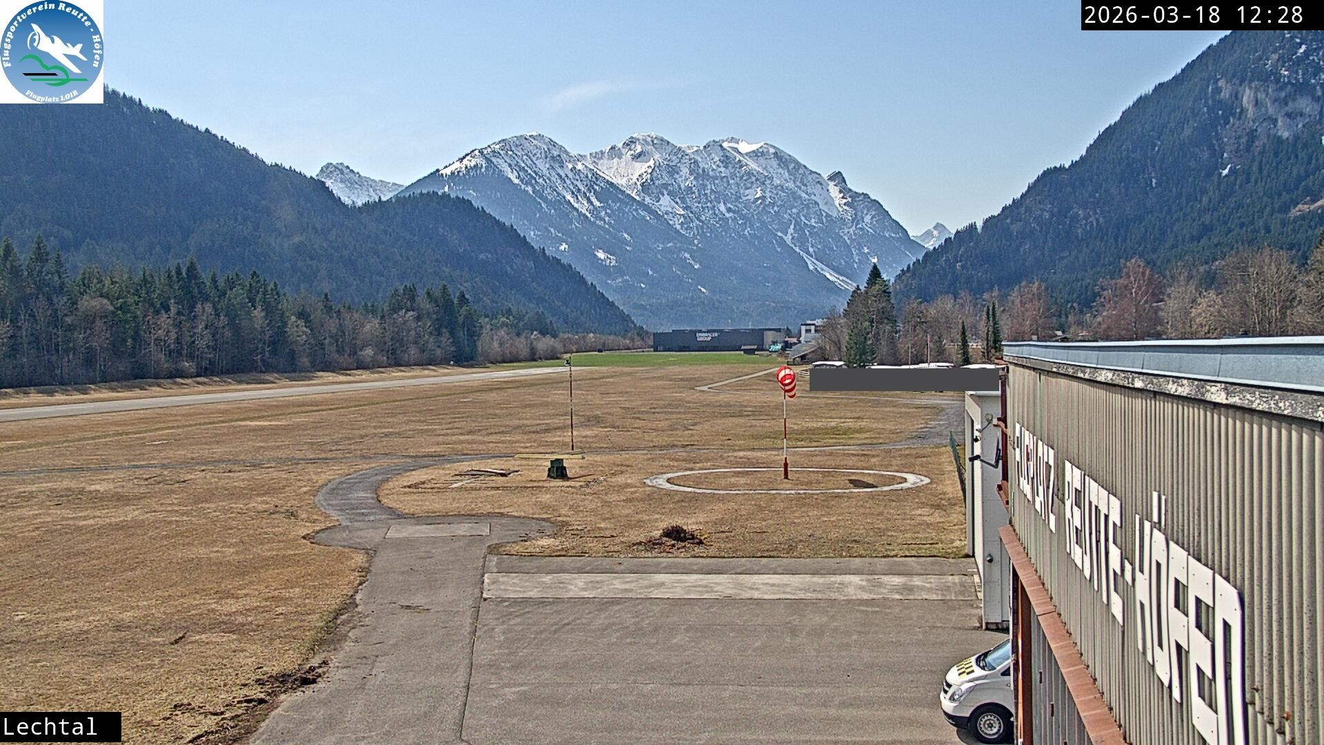 Archiv Foto Webcam Flugplatz Höfen, Tirol