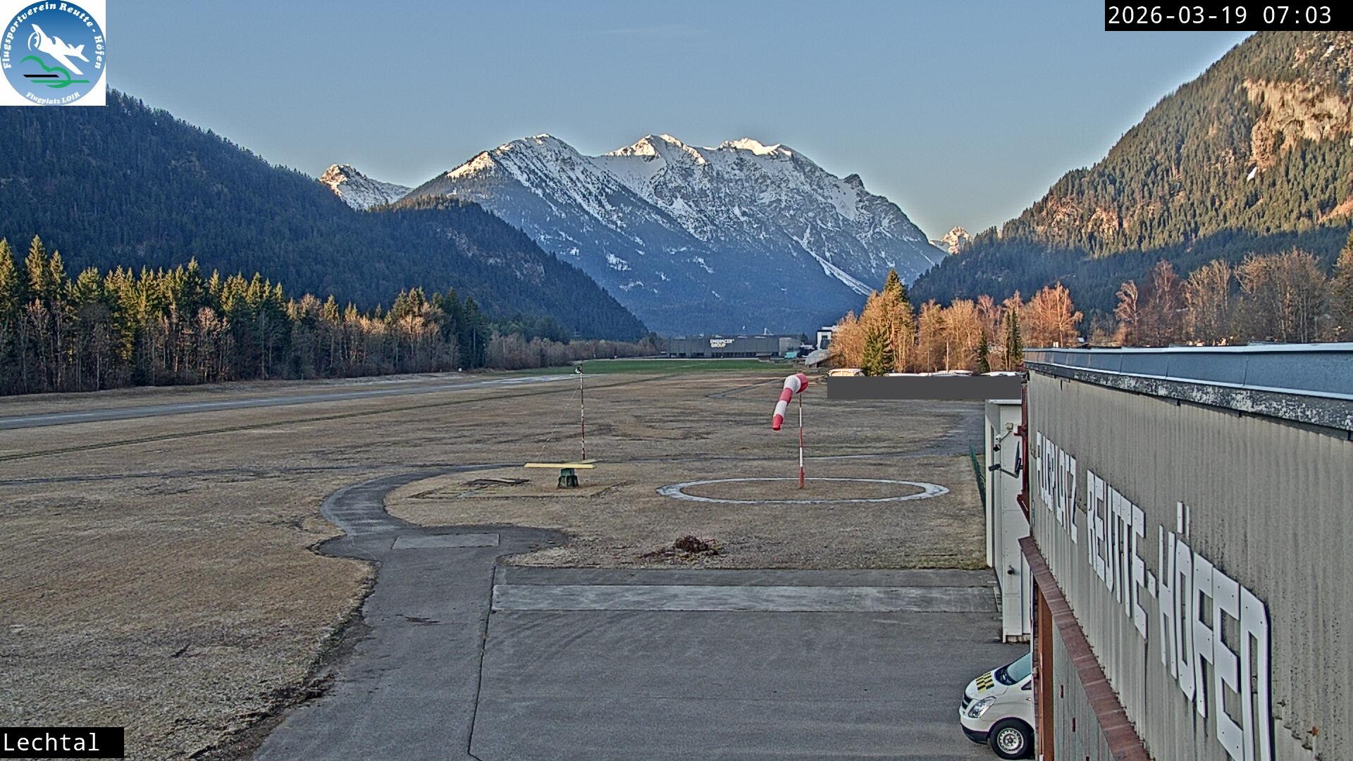 Archiv Foto Webcam Flugplatz Höfen, Tirol