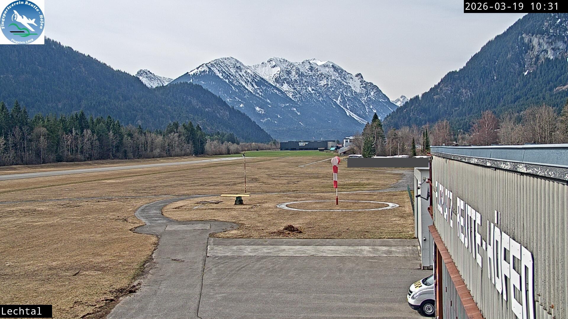 Archived image Webcam Hoefen airport, Tyrol