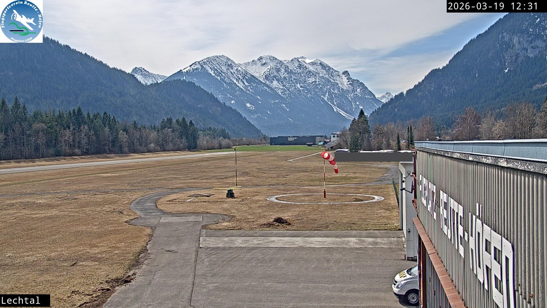 Archived image Webcam Hoefen airport, Tyrol