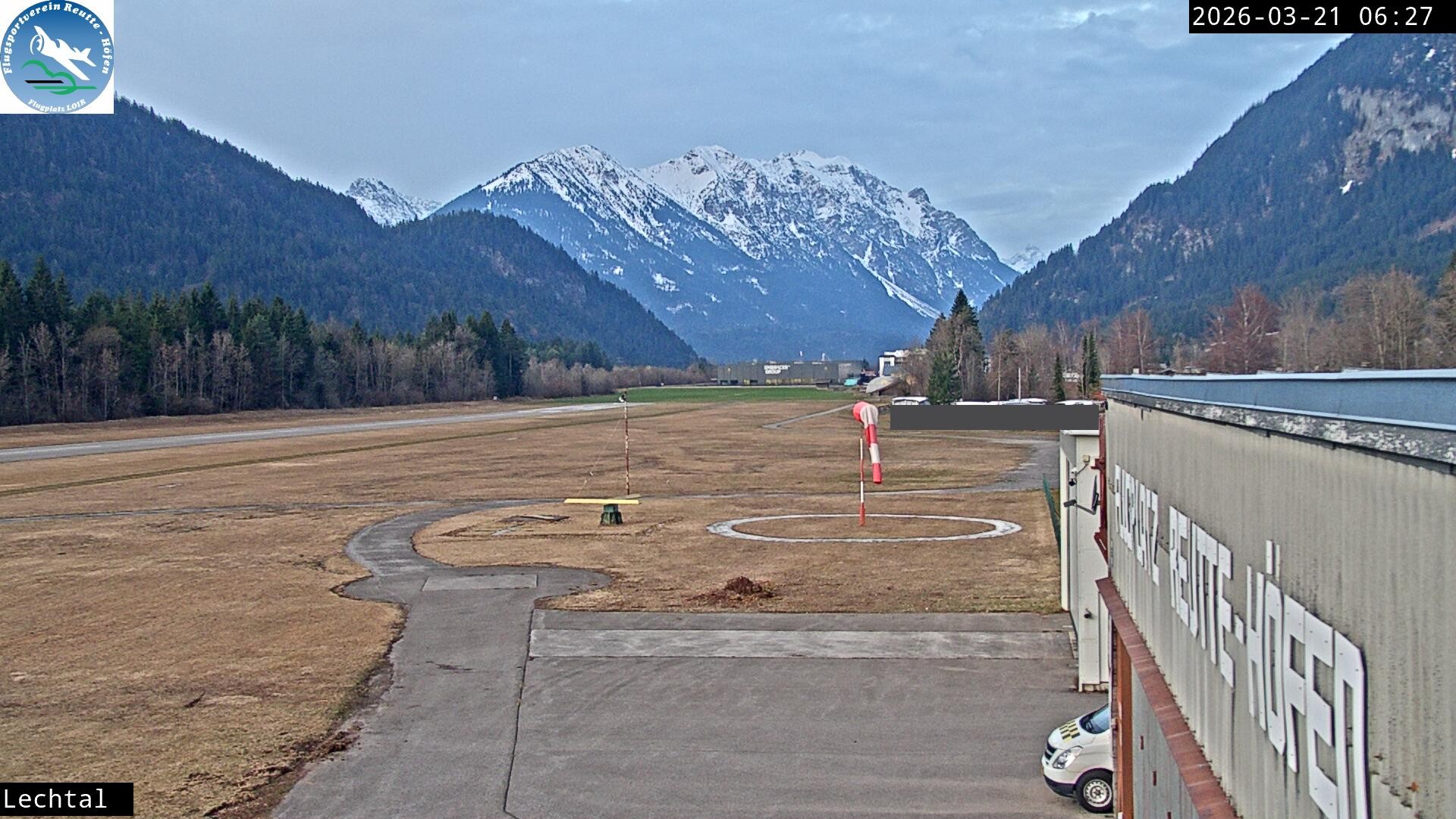 Archiv Foto Webcam Flugplatz Höfen, Tirol