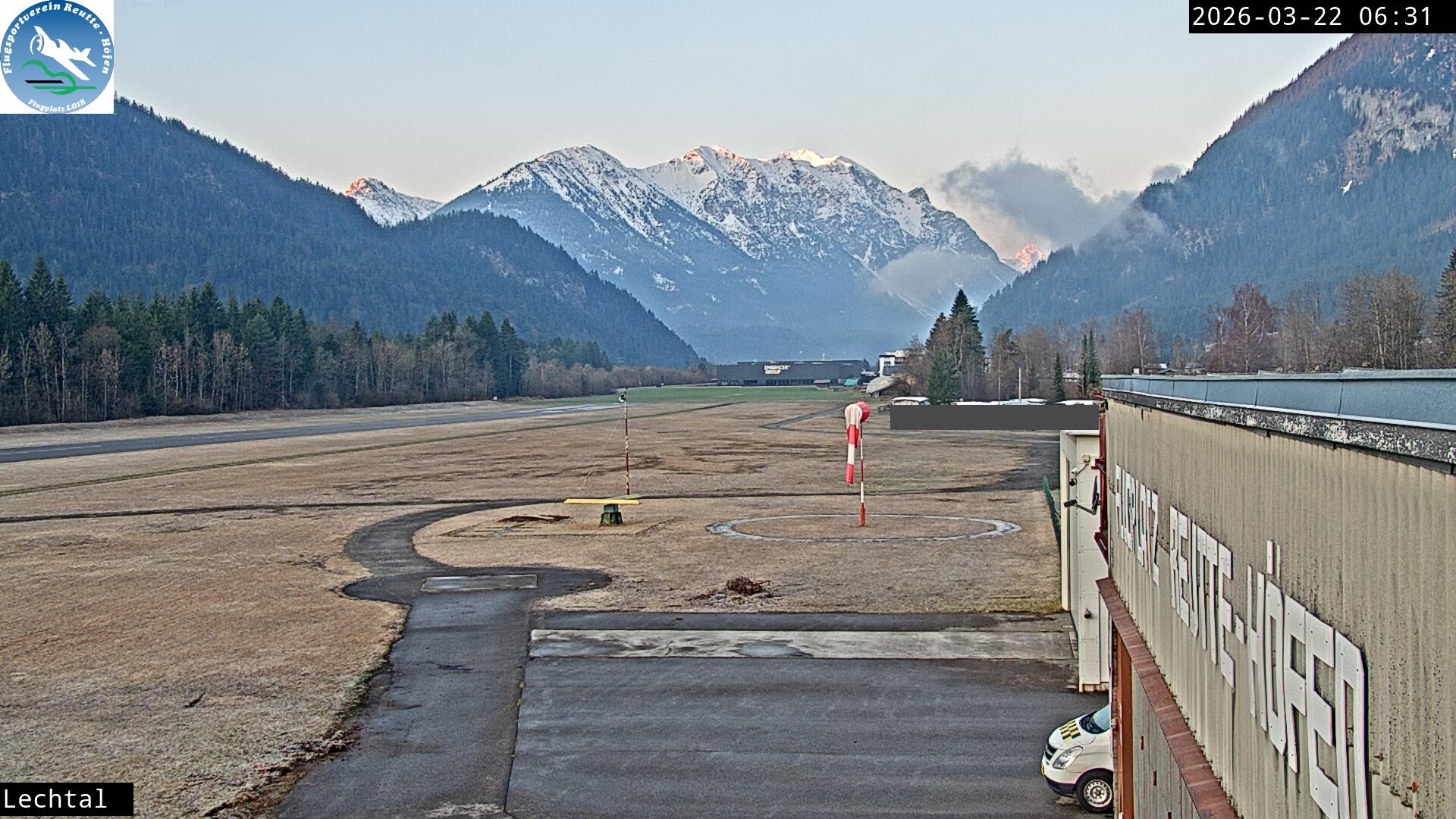 Archiv Foto Webcam Flugplatz Höfen, Tirol