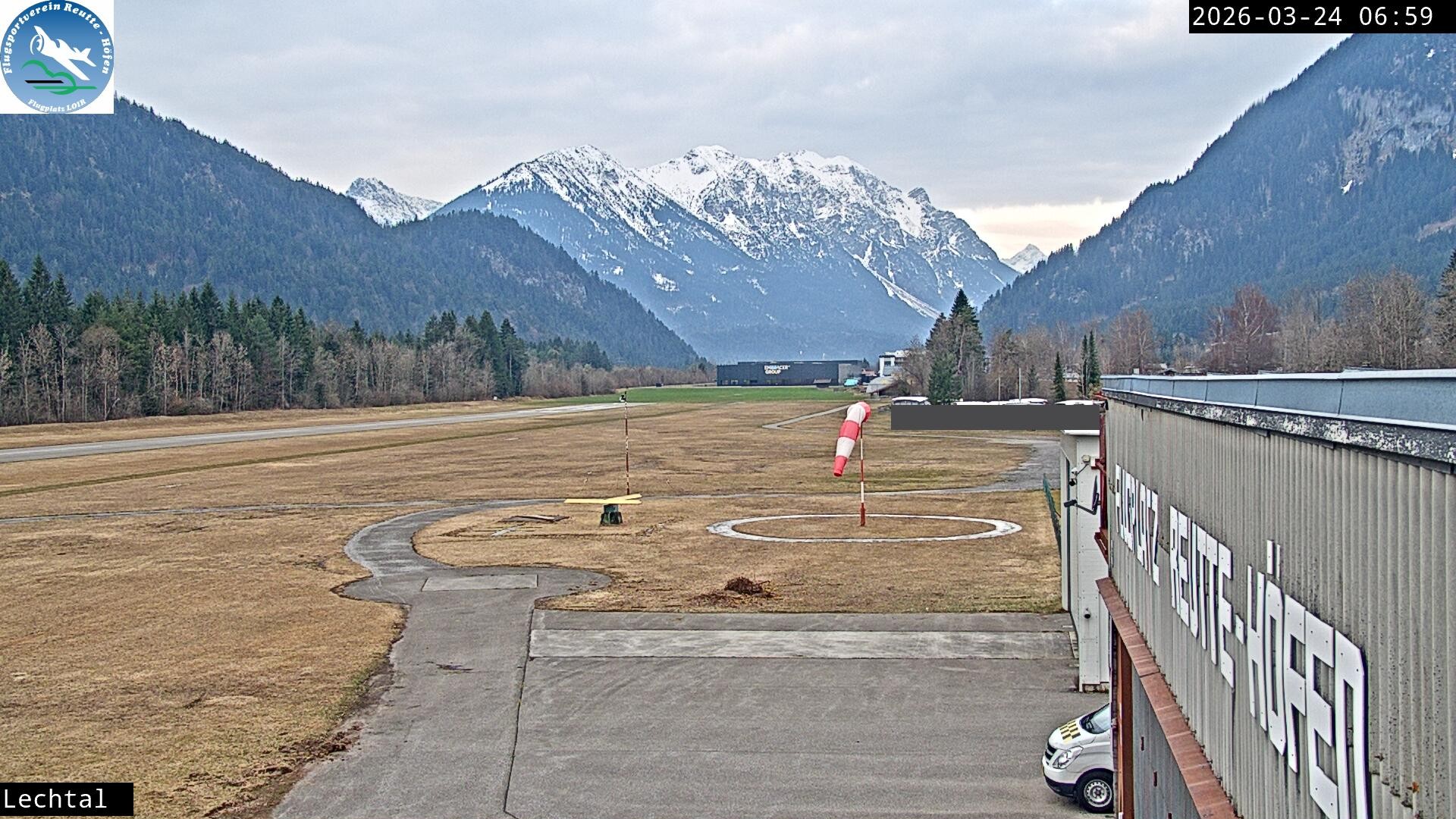 Archiv Foto Webcam Flugplatz Höfen, Tirol