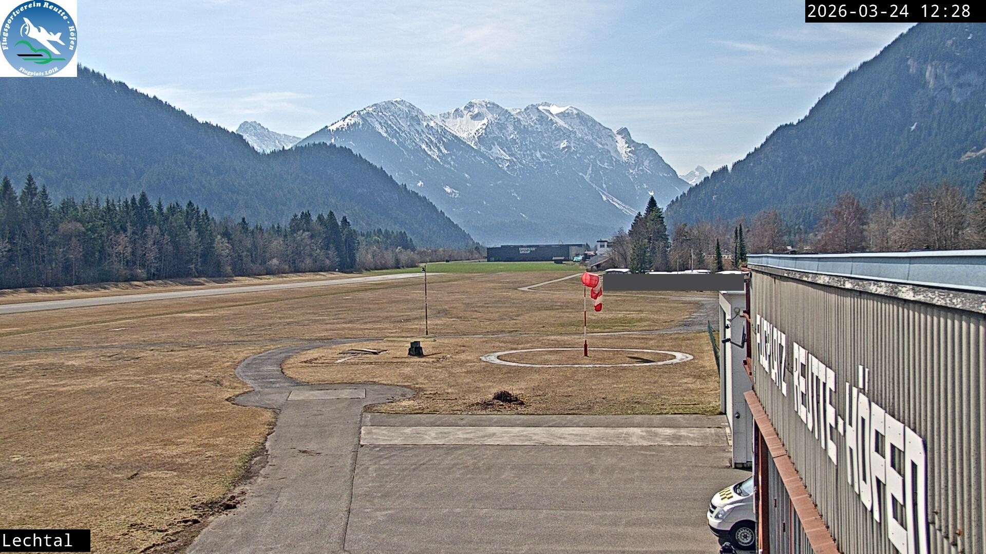 Archiv Foto Webcam Flugplatz Höfen, Tirol