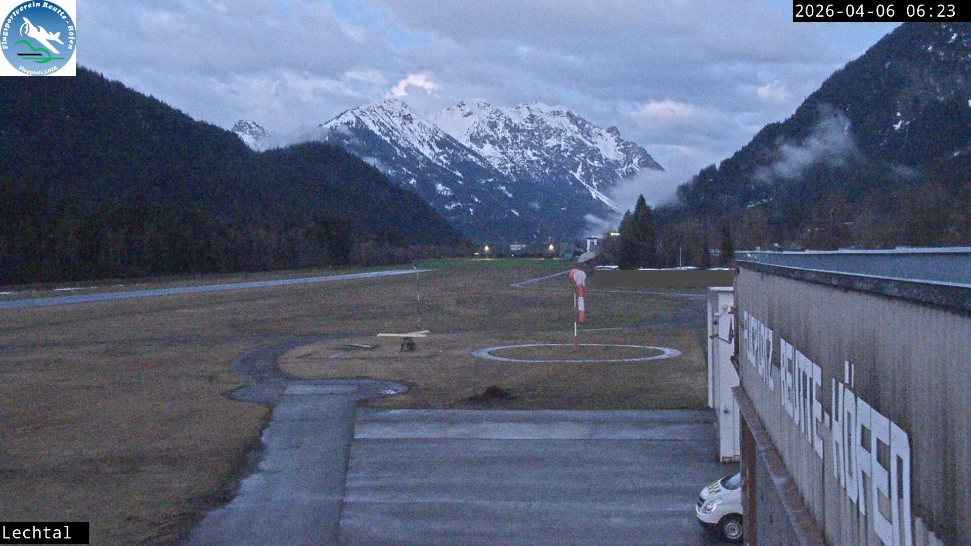 Archiv Foto Webcam Flugplatz Höfen, Tirol