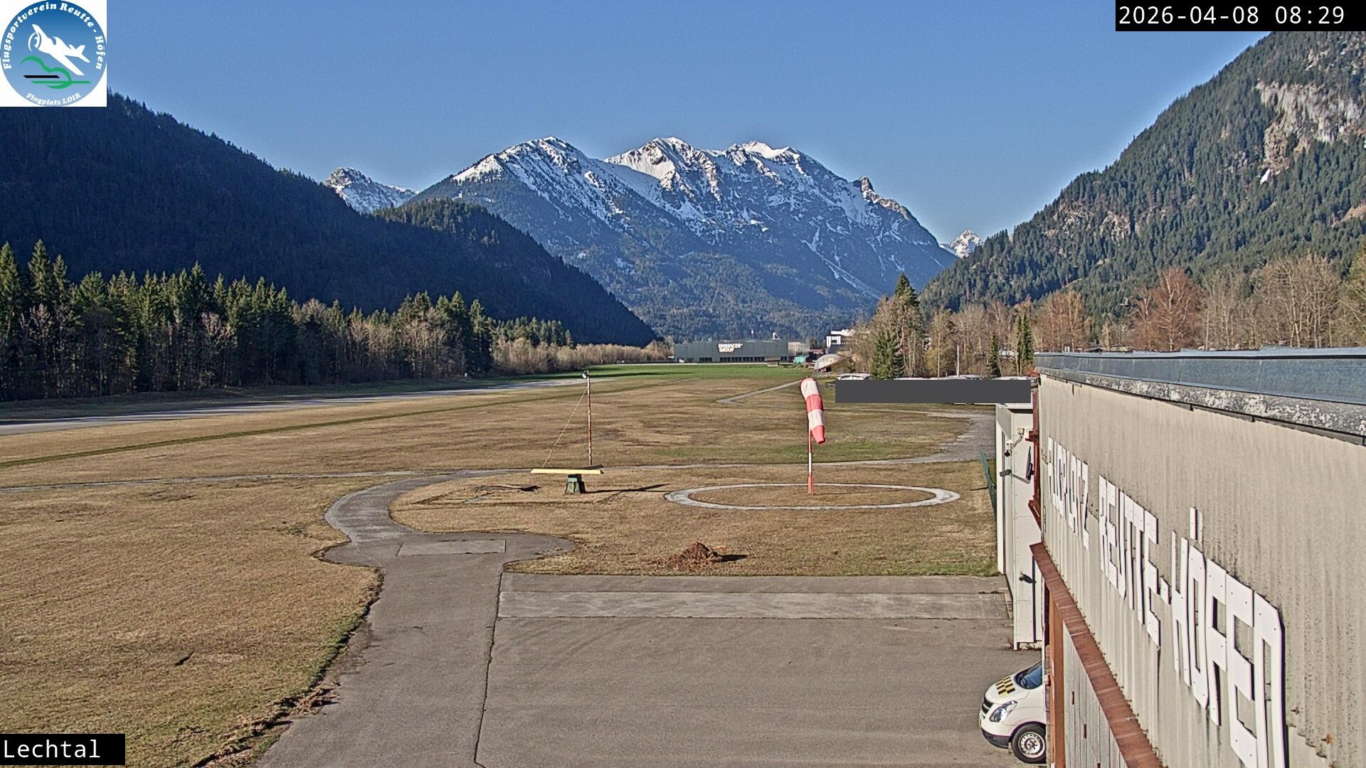 Archived image Webcam Hoefen airport, Tyrol
