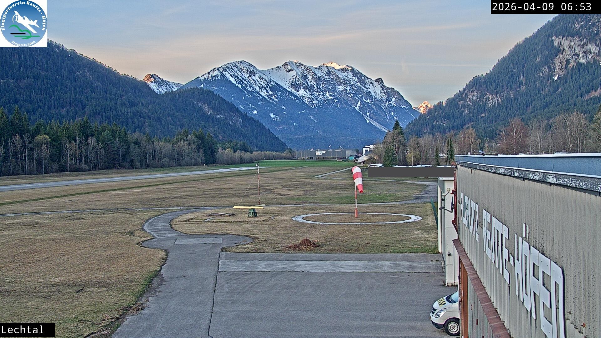 Archiv Foto Webcam Flugplatz Höfen, Tirol