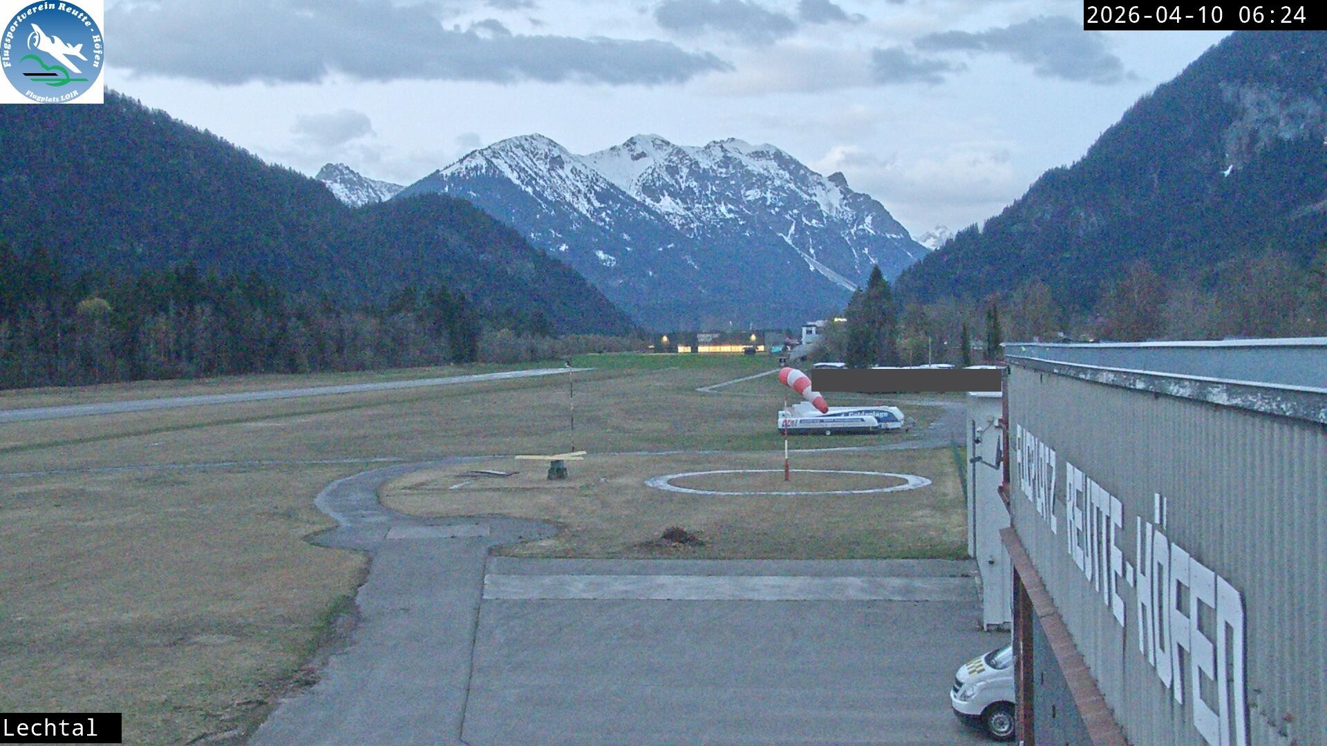 Archiv Foto Webcam Flugplatz Höfen, Tirol