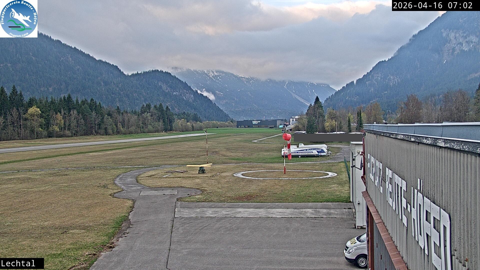 Archived image Webcam Hoefen airport, Tyrol