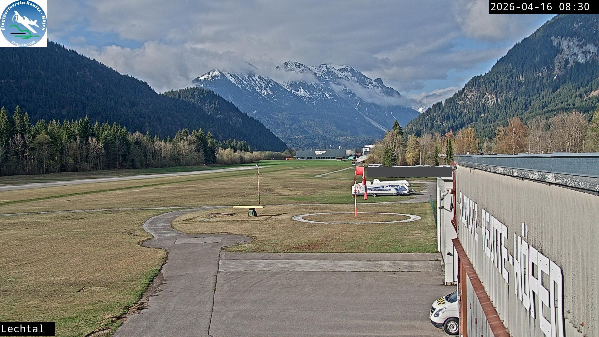 Archived image Webcam Hoefen airport, Tyrol