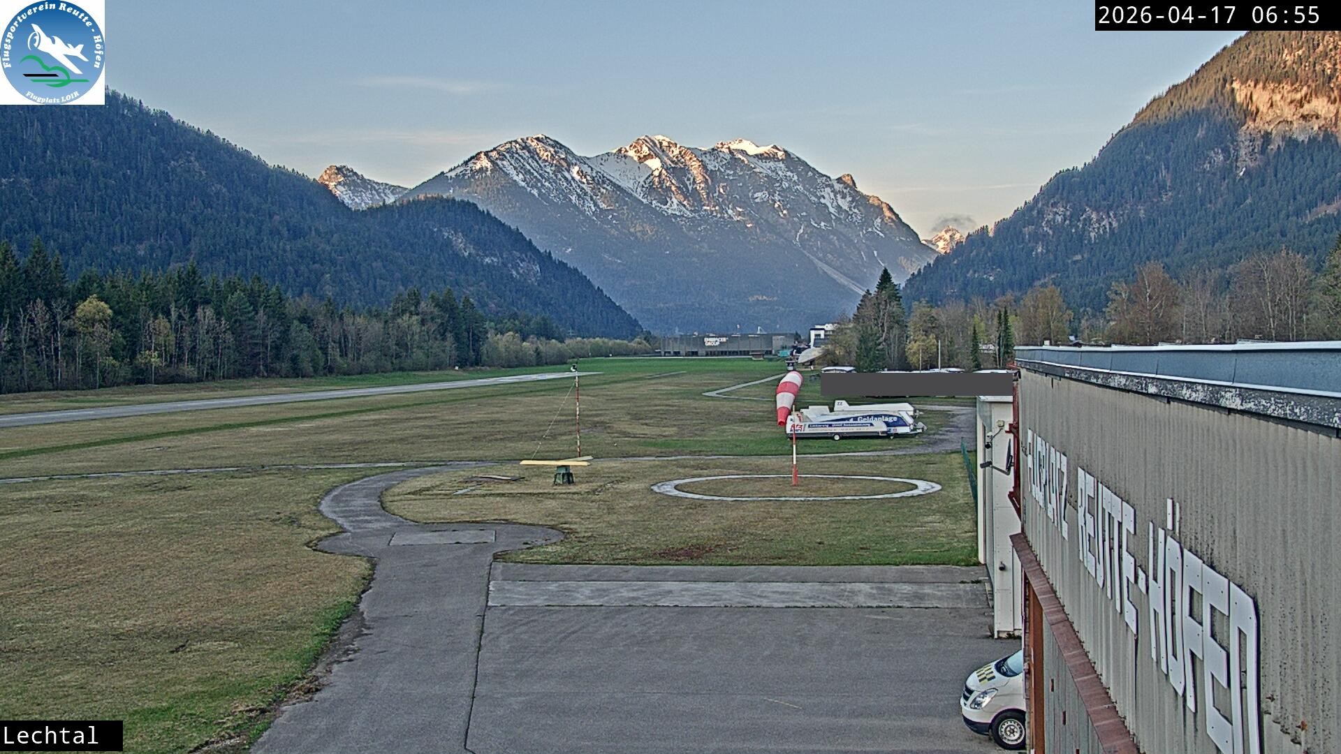 Archiv Foto Webcam Flugplatz Höfen, Tirol