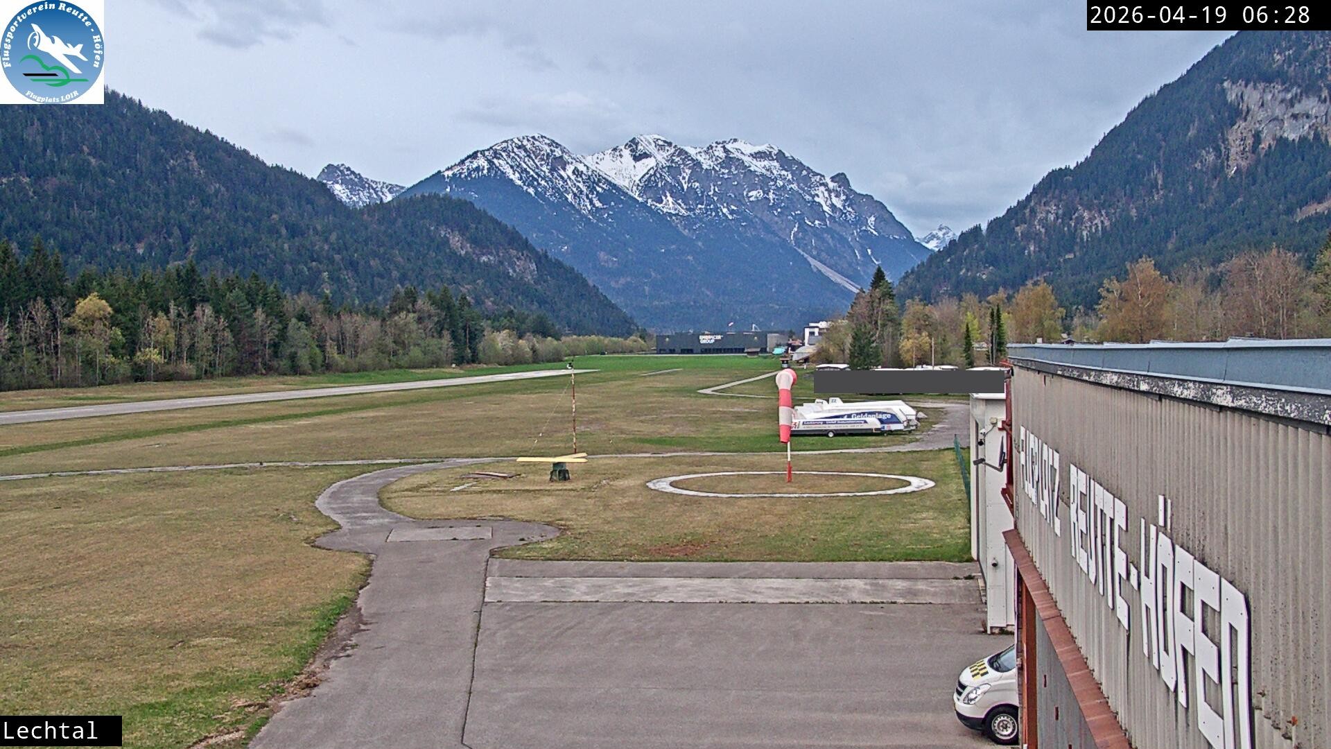 Archiv Foto Webcam Flugplatz Höfen, Tirol