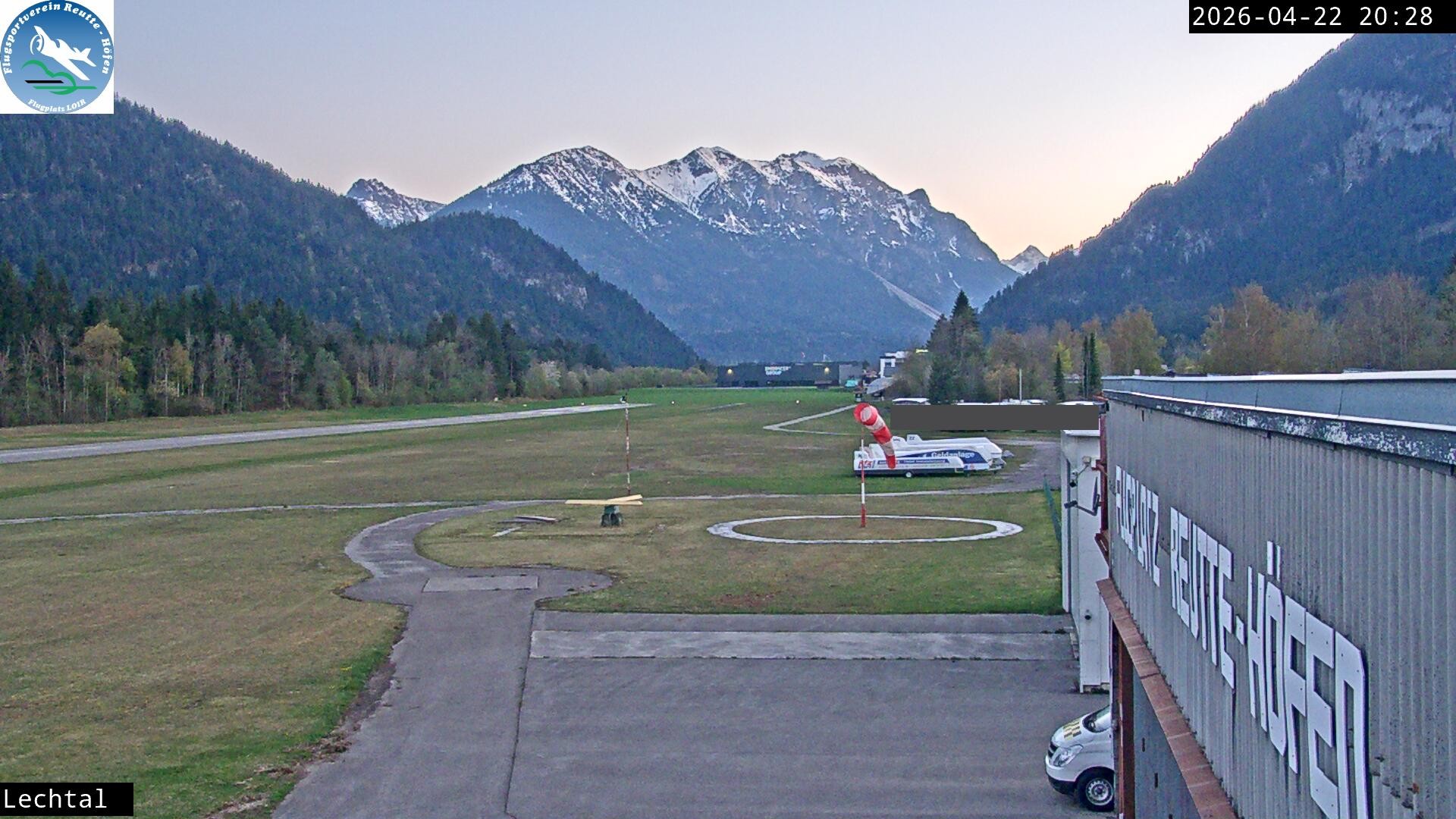 Archiv Foto Webcam Flugplatz Höfen, Tirol