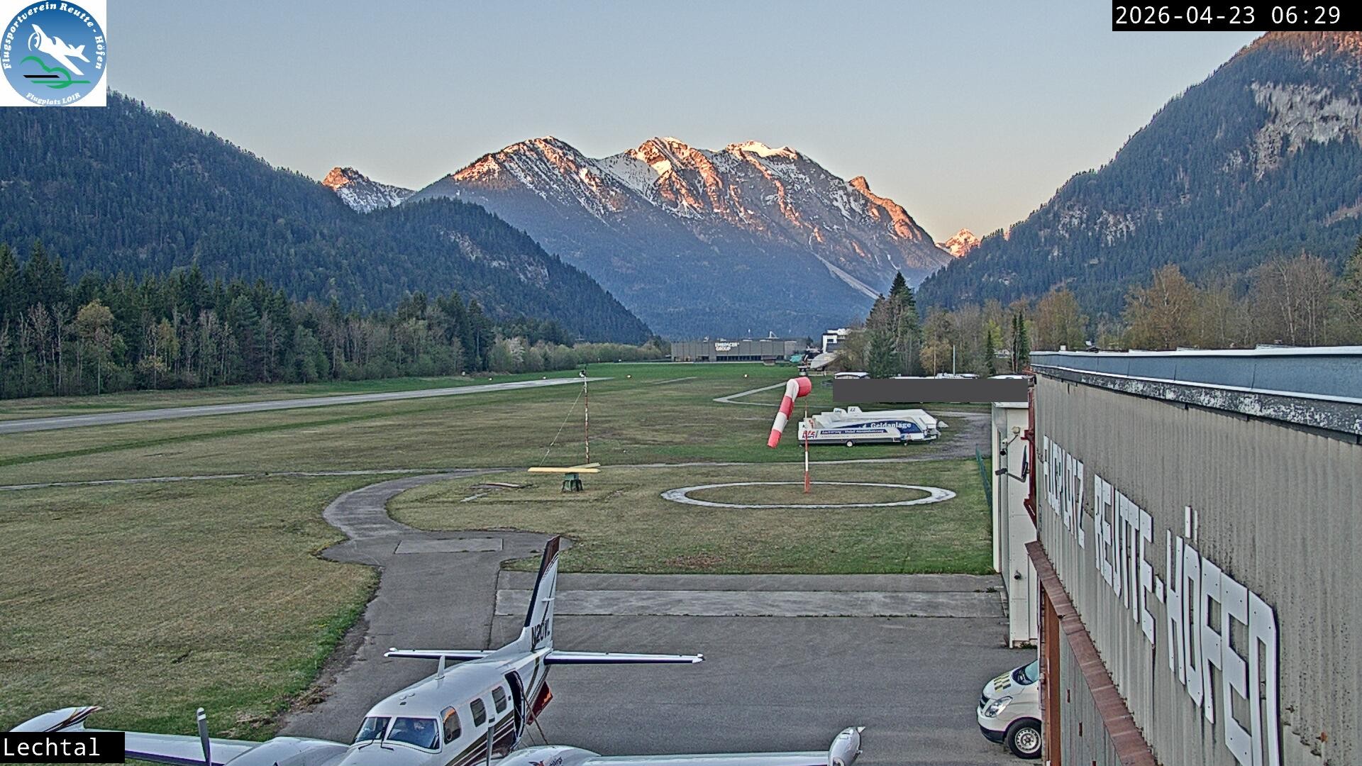 Archiv Foto Webcam Flugplatz Höfen, Tirol
