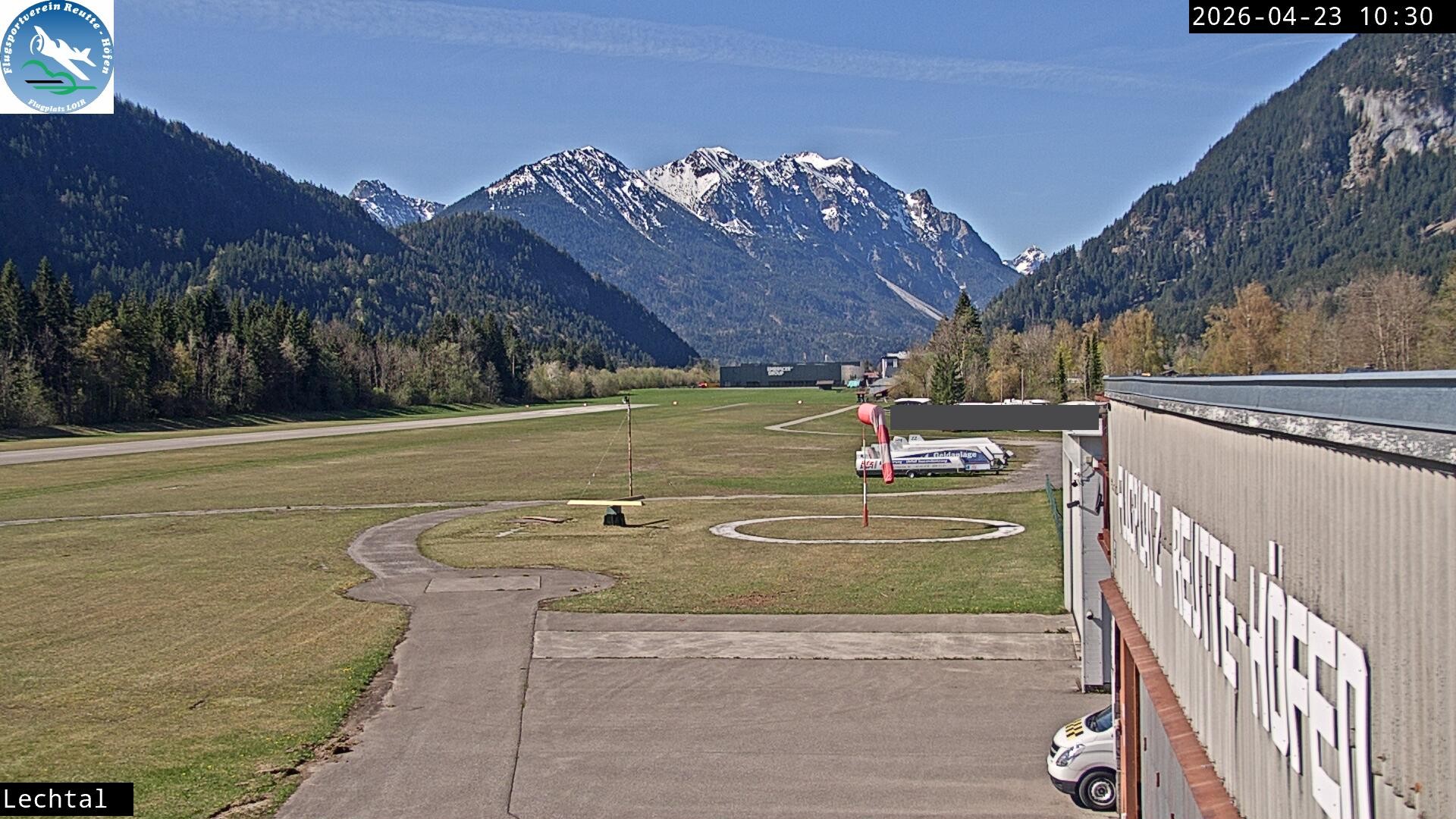 Archived image Webcam Hoefen airport, Tyrol